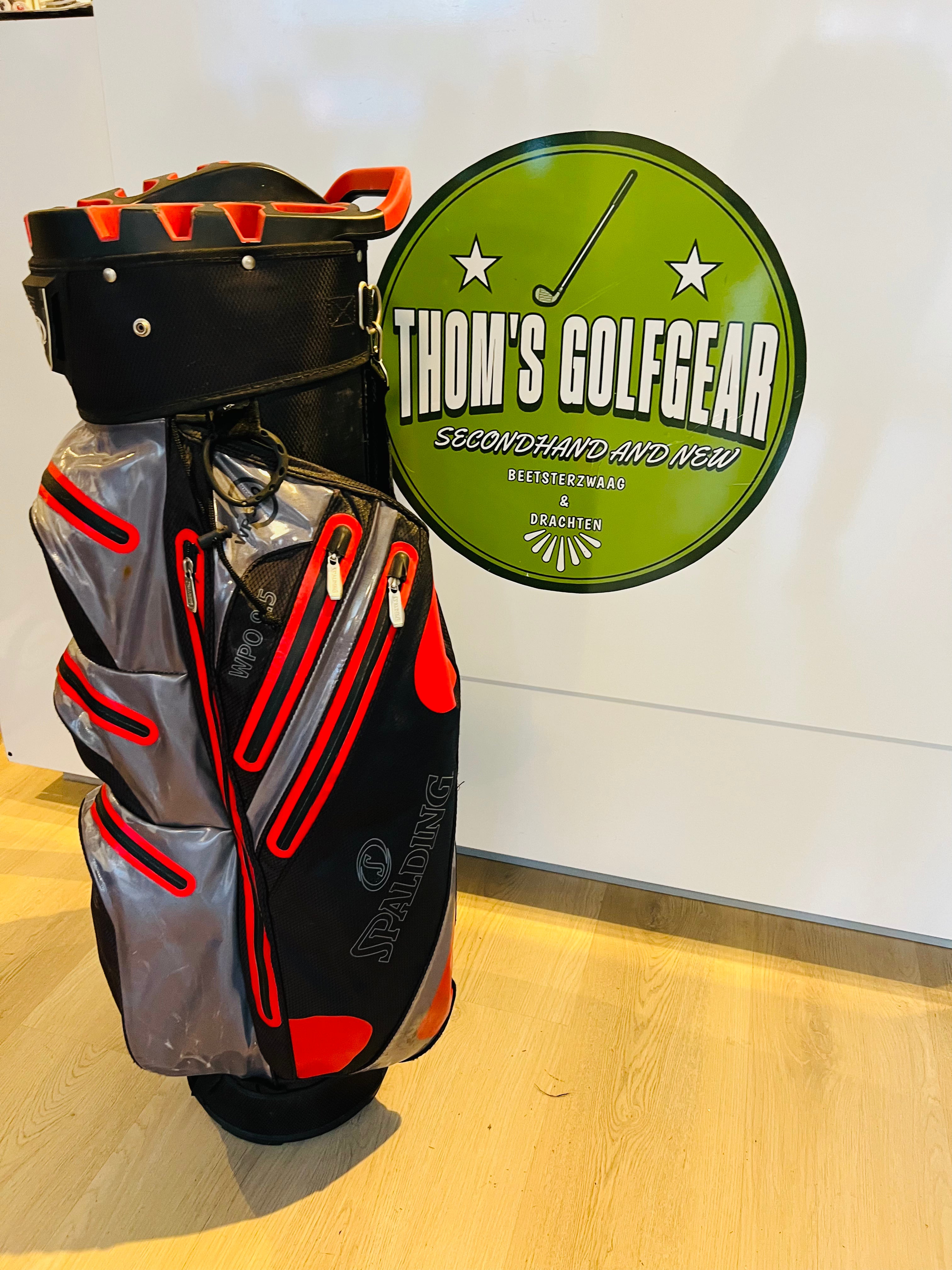 Spalding WPO 9.5 Cartbag – Zwart / Rood / Grijs