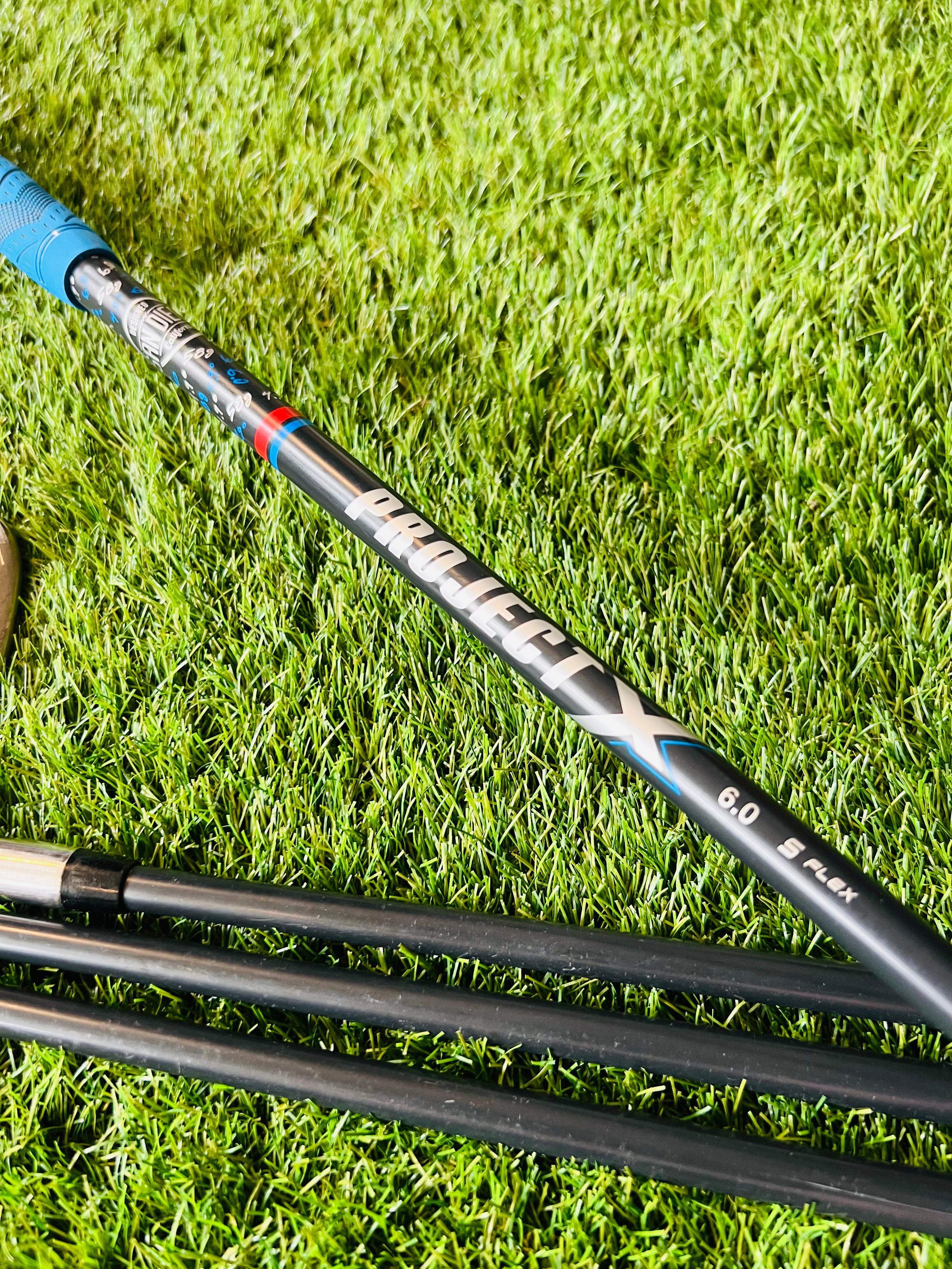 Rechtshandige Callaway XR Pro Cup 360 ijzers set 5 t/m PW met golfclubs op afbeelding