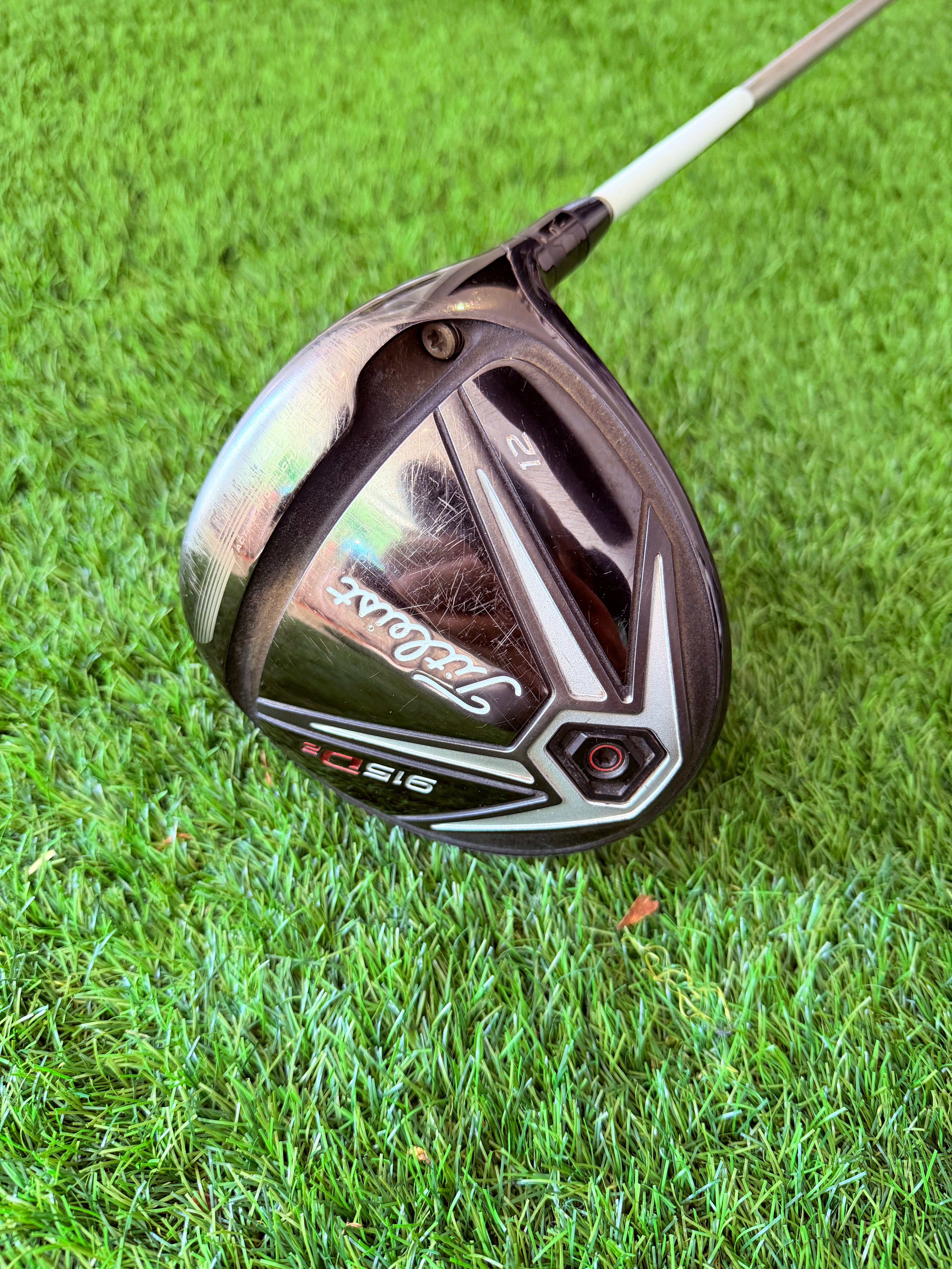 Titleist 915D2 Driver – 12° (Rechtshandig)