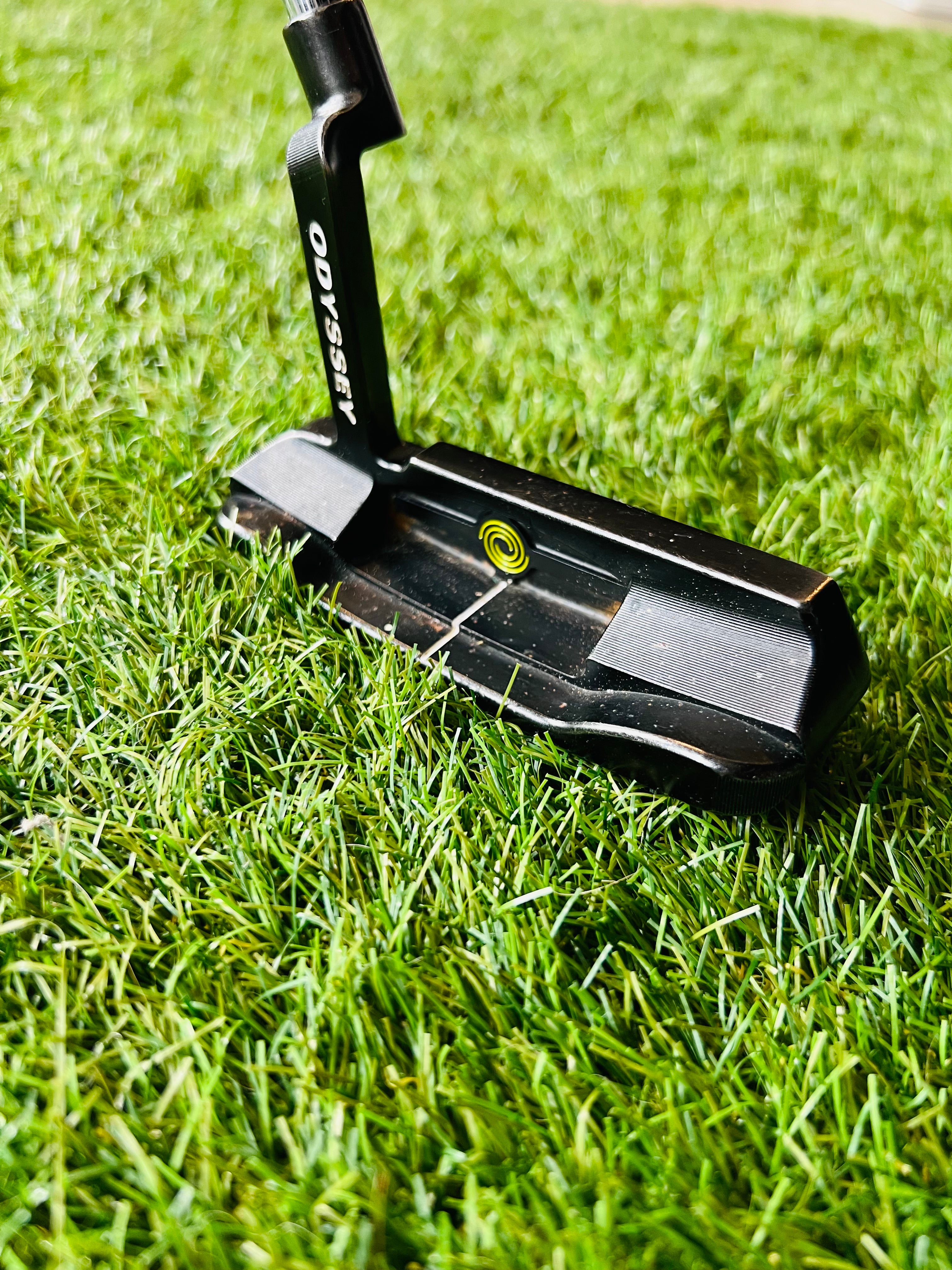Rechtshandige Odyssey Metal-X Milled #1 putter van Thom's Golfgear, 34 inch met metallic afwerking en precisie milling.