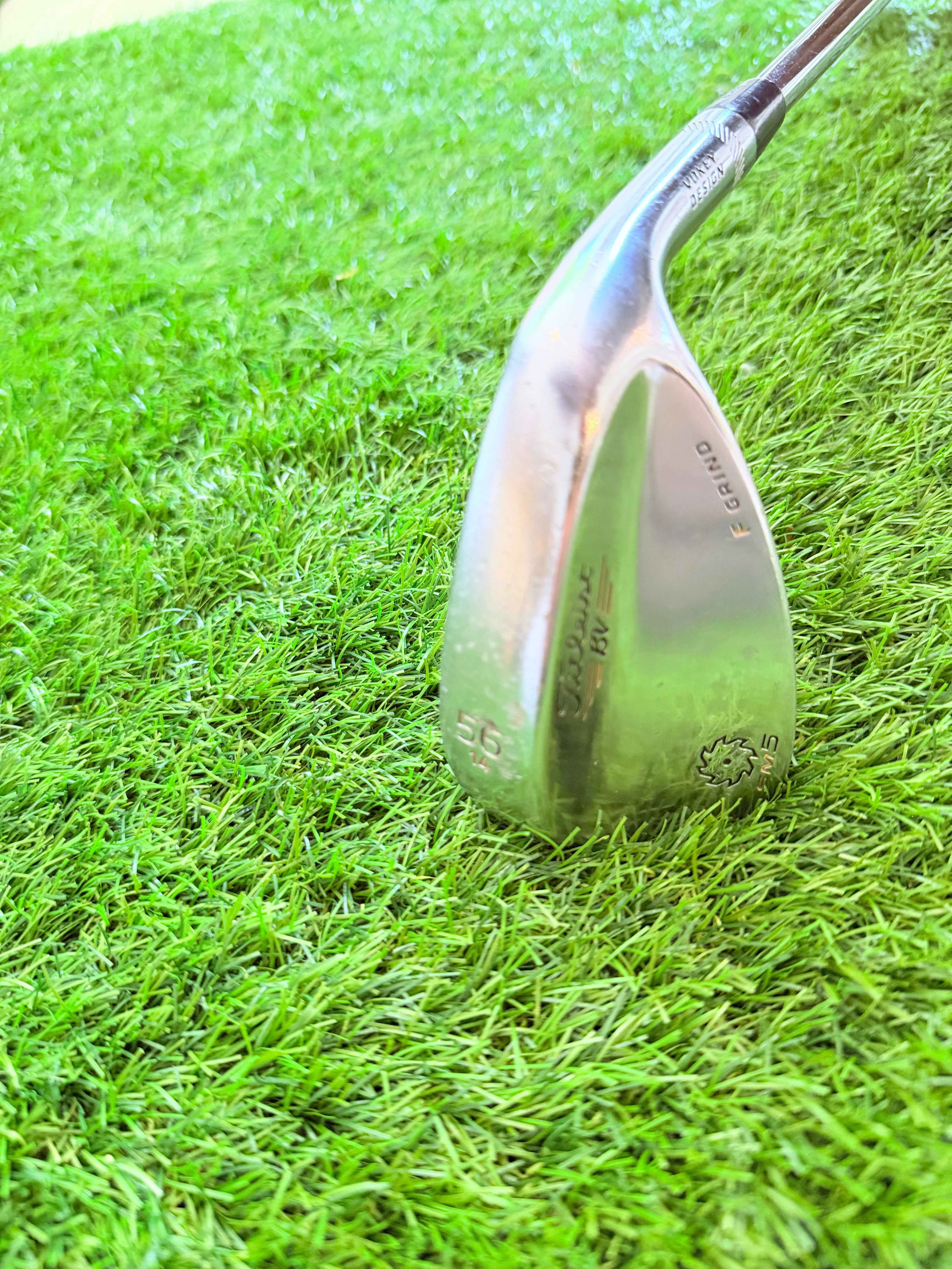 Titleist Vokey SM5 F Grind Wedge – 56° (Rechtshandig)