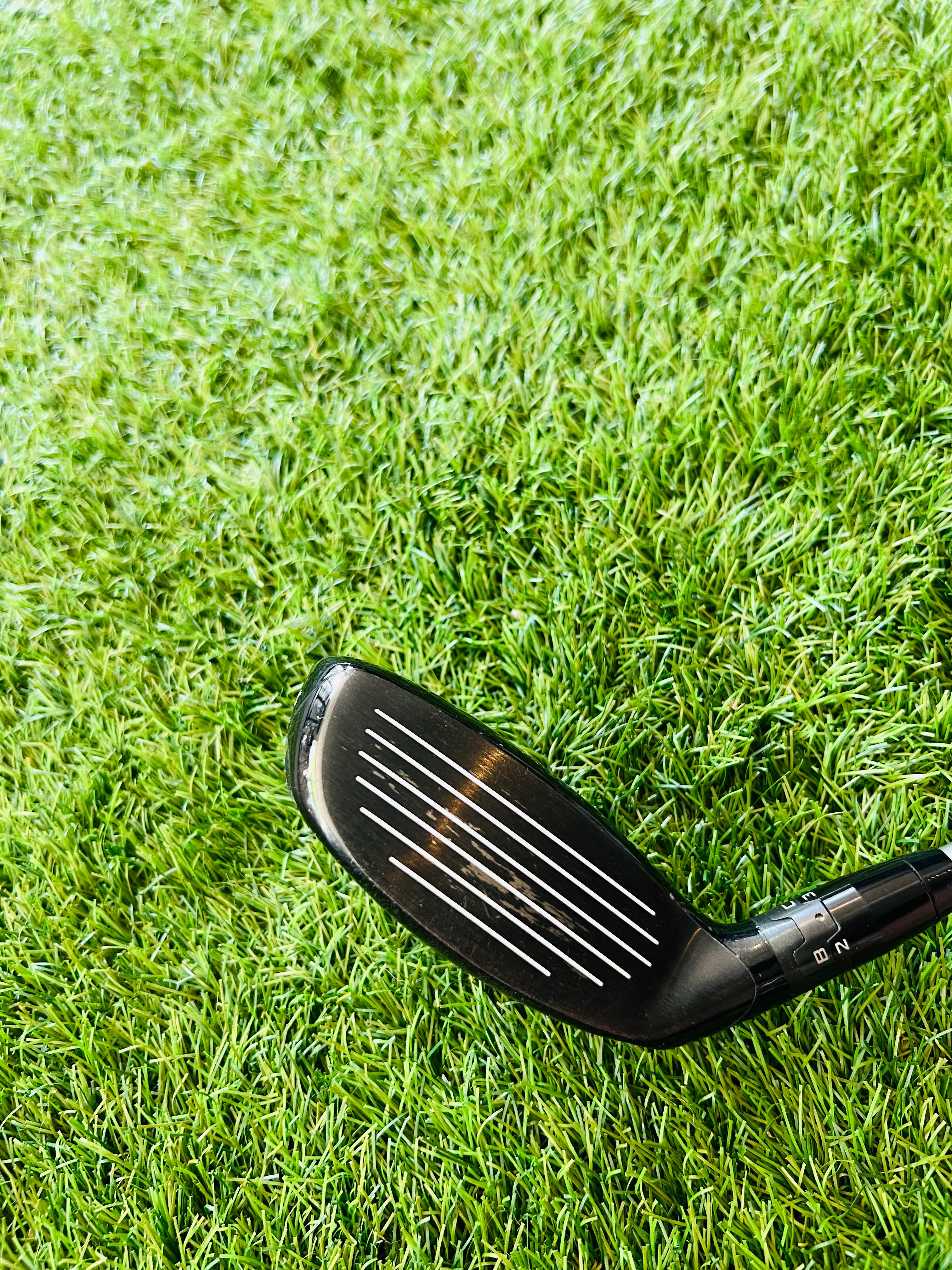 Titleist 915H hybride 2, 17,5°, rechtshandig, golfclub met graphite shaft en comfortabele grip, geschikt voor precisieslagen.