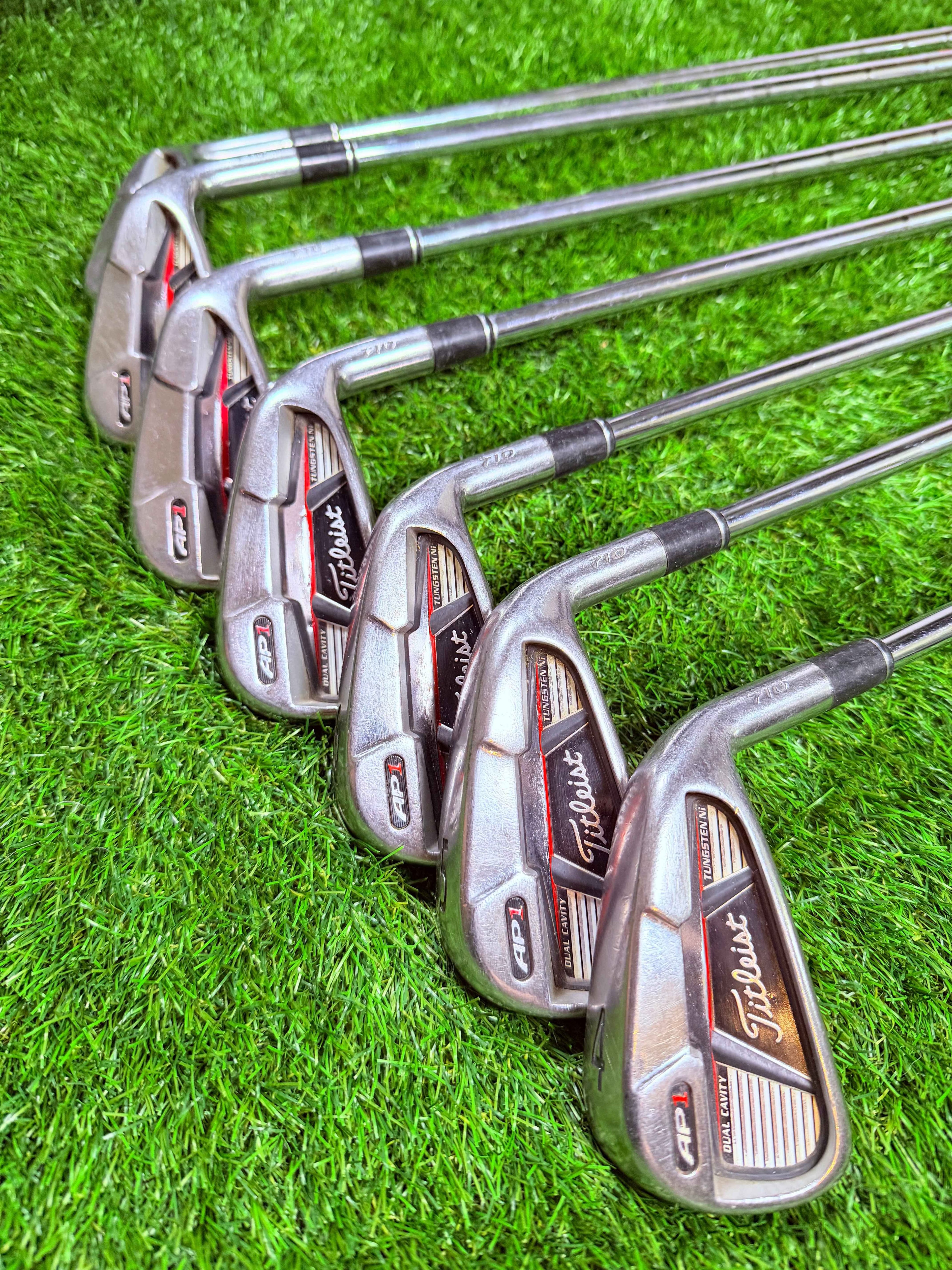 Titleist AP1 710 IJzers – 4 t/m PW (Rechtshandig)