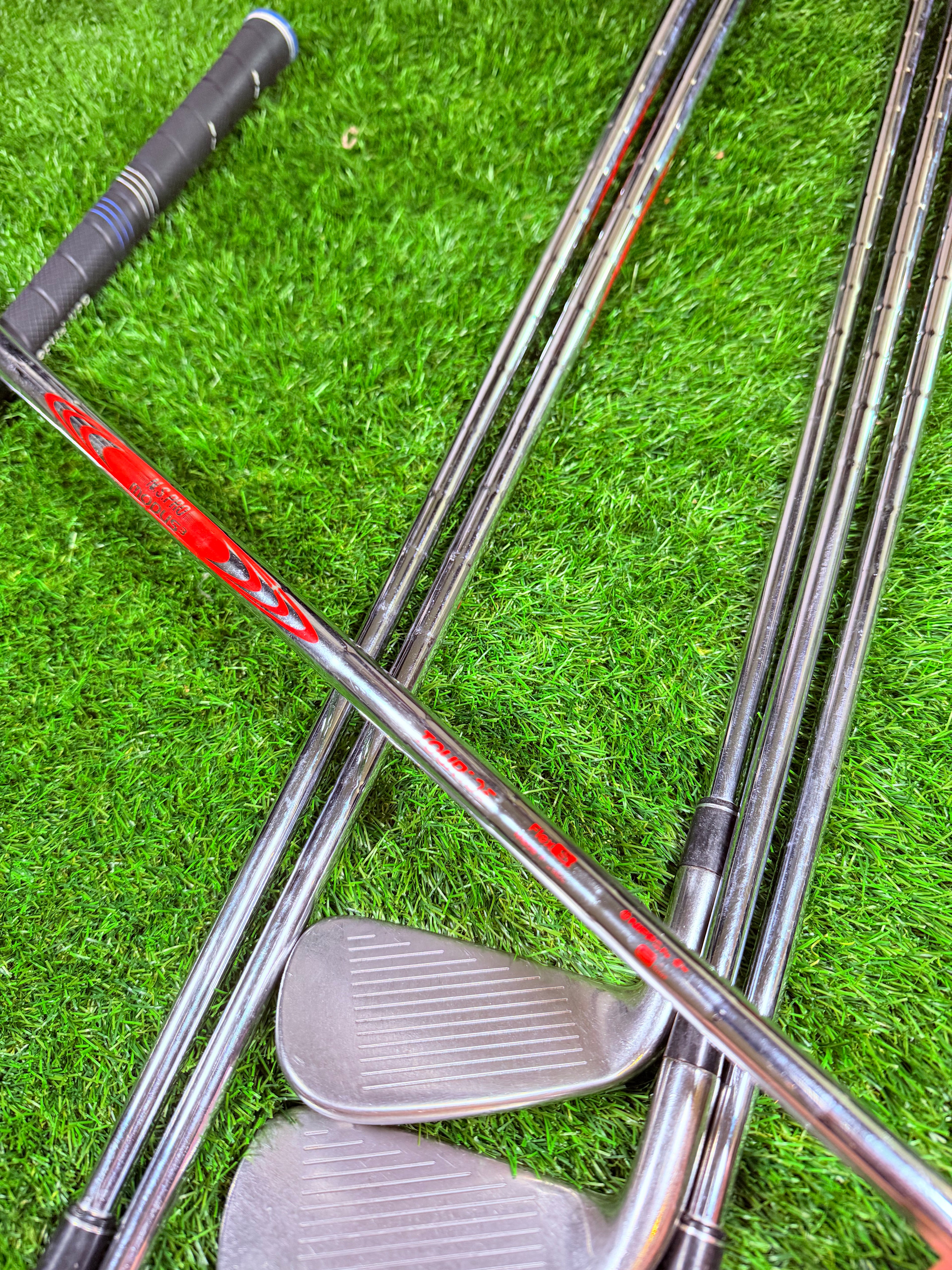 Titleist AP1 710 IJzers – 4 t/m PW (Rechtshandig)