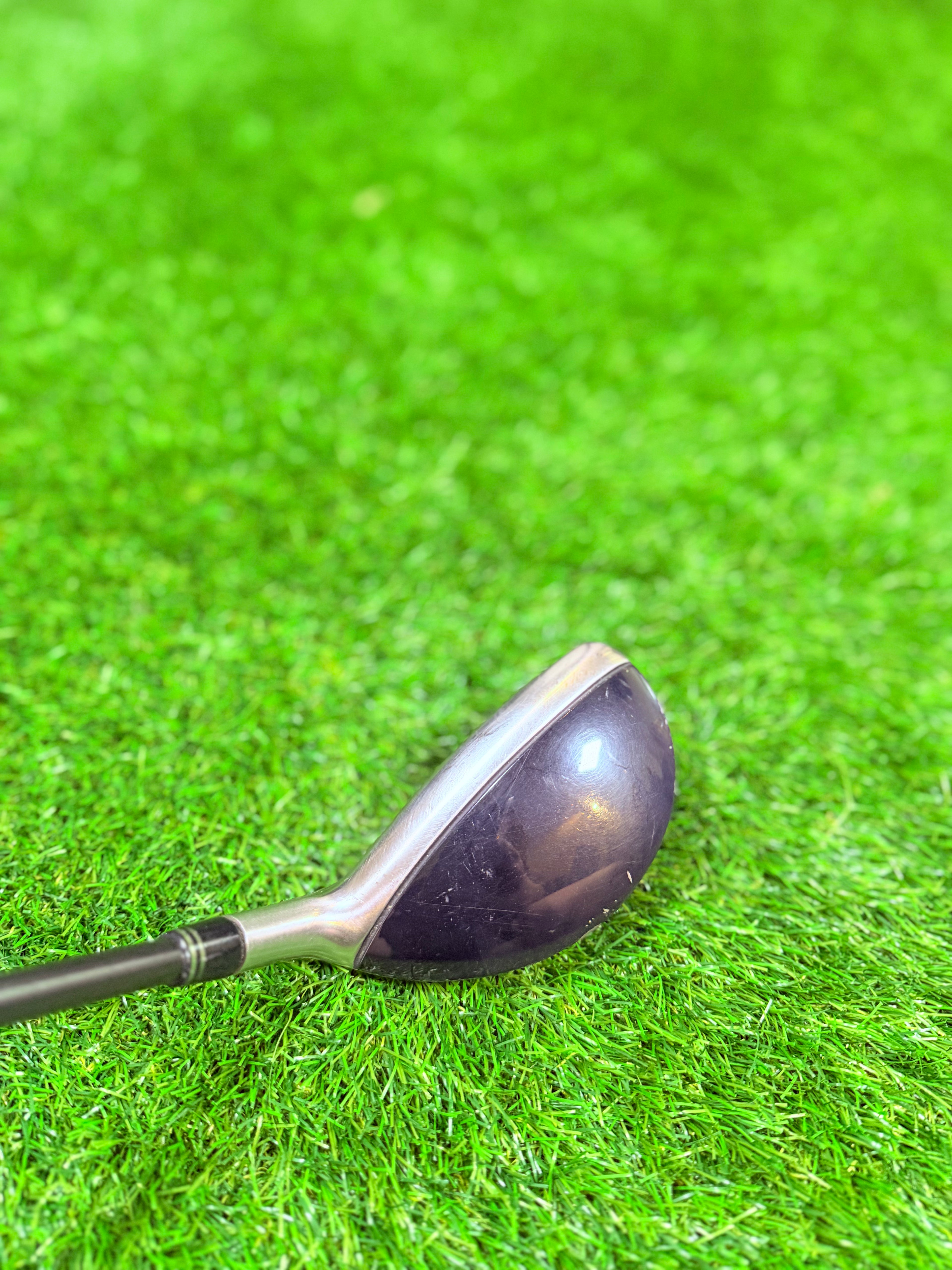 King Cobra Baffler TWS Hybride 4 – 23° (Rechtshandig)