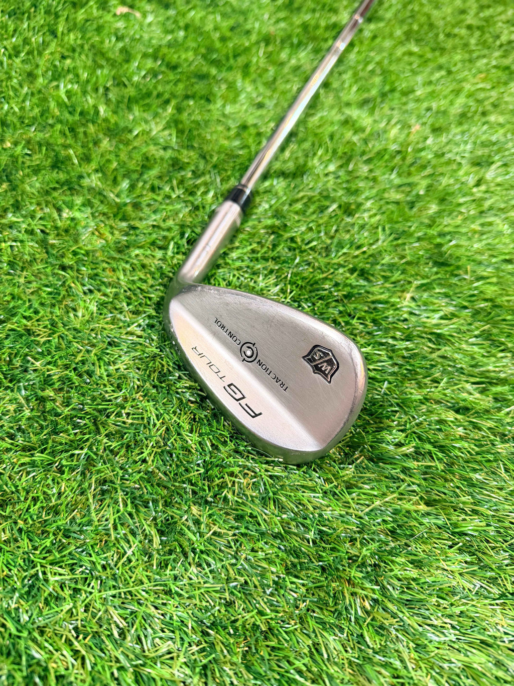 Wilson Staff FG Tour Traction Control Wedge – 56° (Rechtshandig)