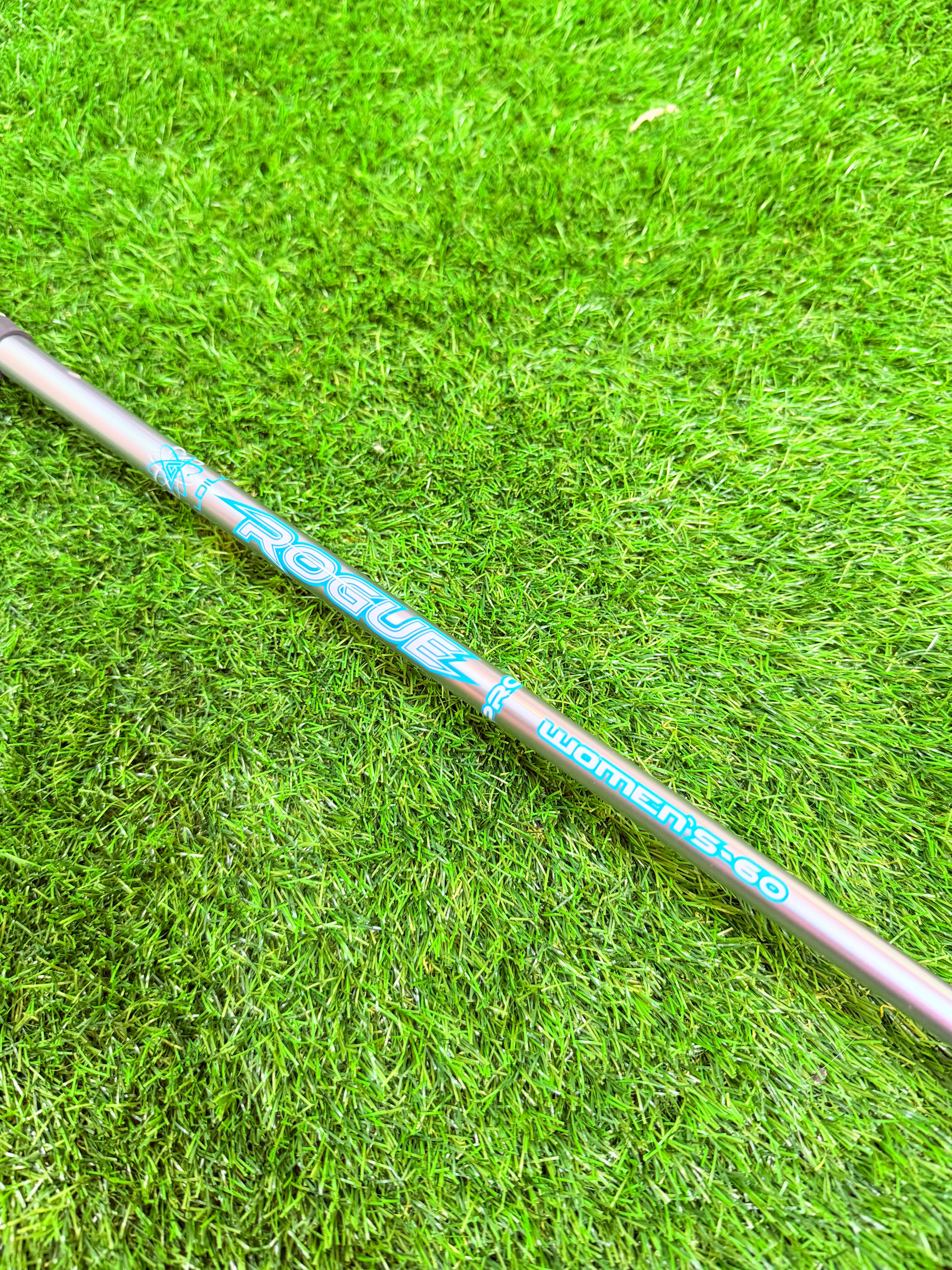 Cobra King F8 Baffler Tech Hybride 5 – 25° (Rechtshandig)
