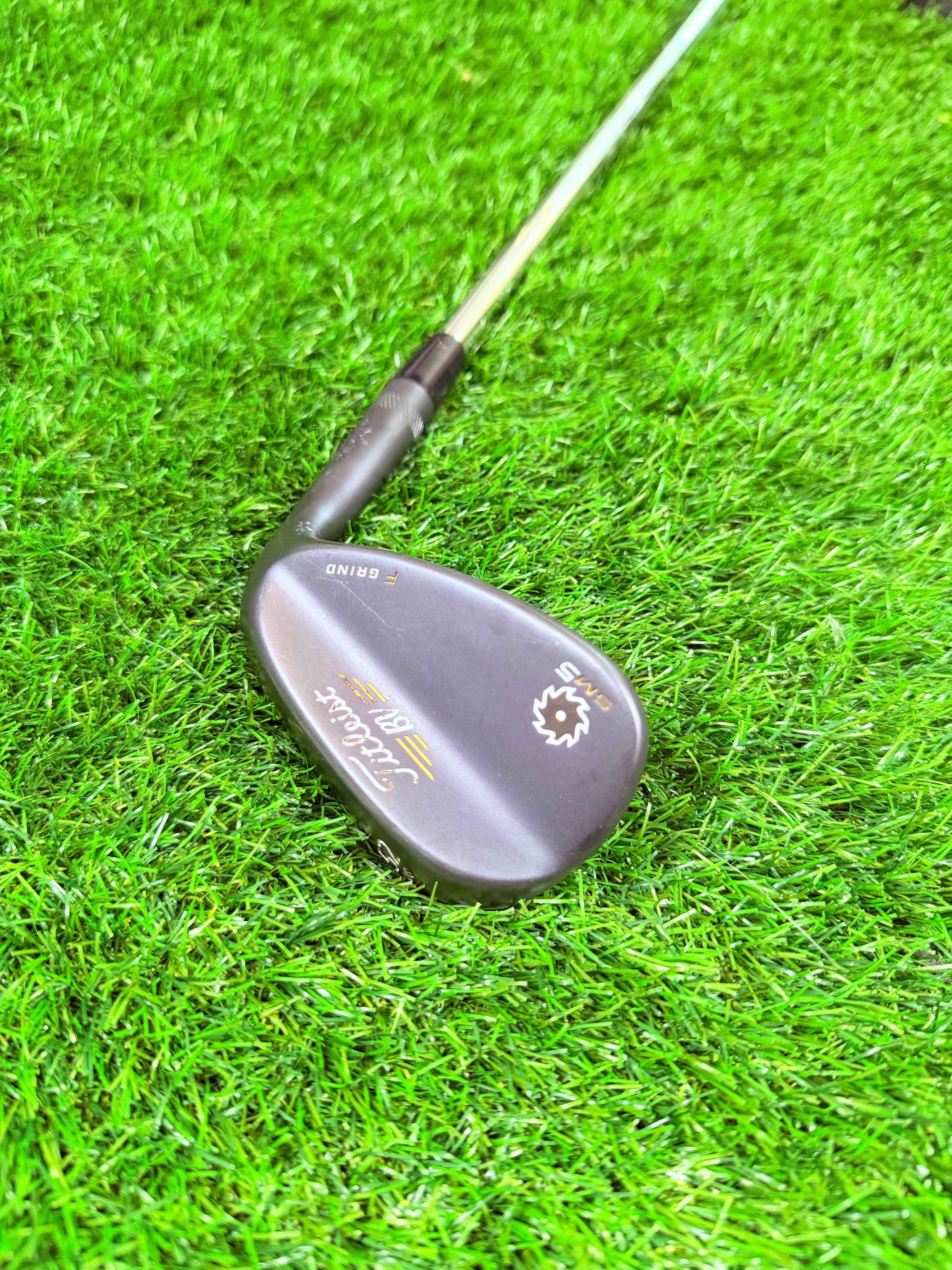 Titleist Vokey SM5 F Grind Gapwedge – 52° (Rechtshandig)
