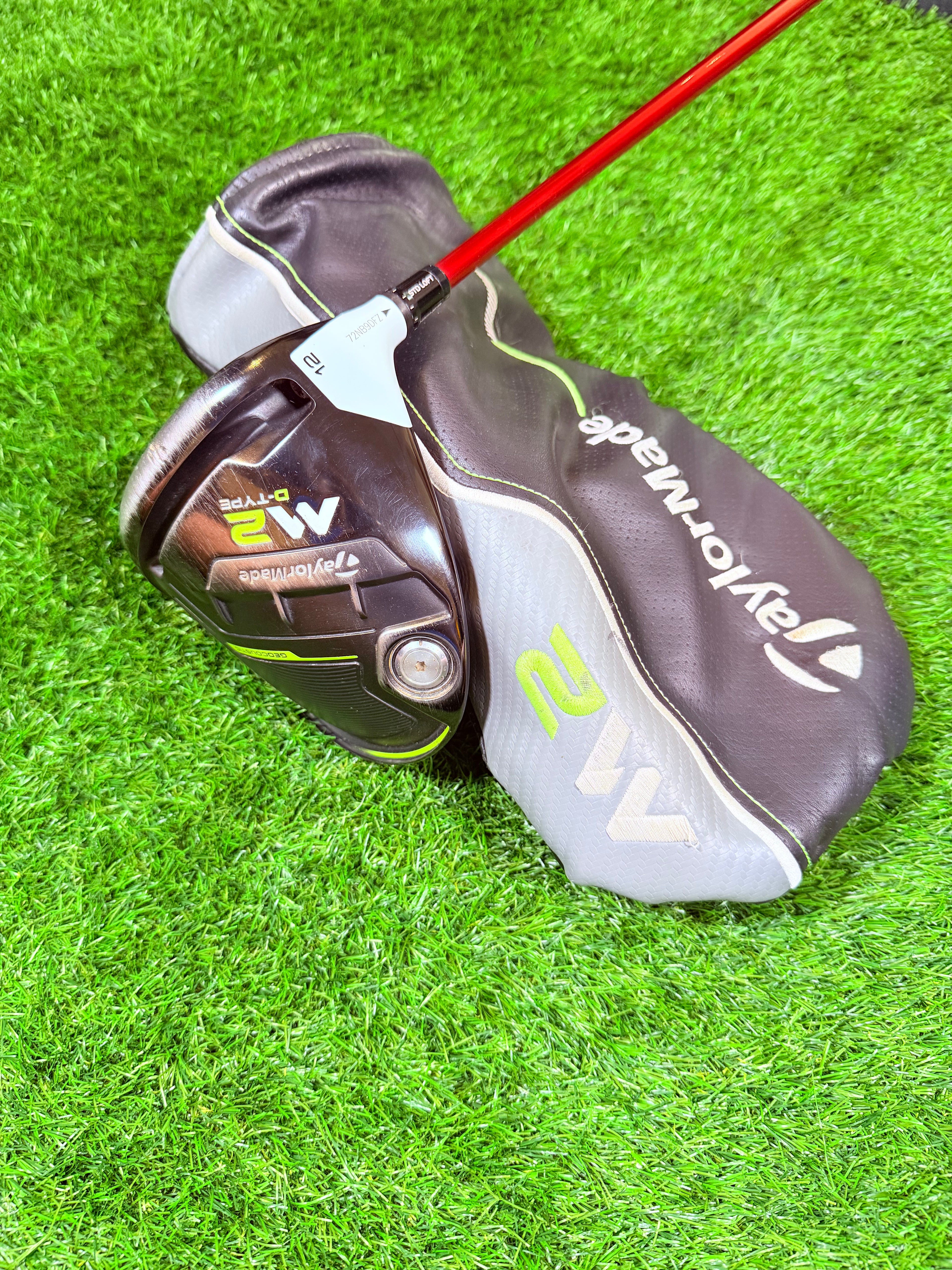 TaylorMade M2 D-Type Driver – 12° (Rechtshandig)