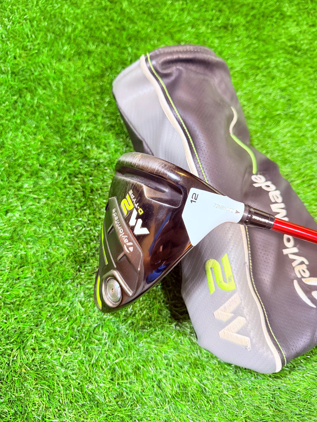 TaylorMade M2 D-Type Driver – 12° (Rechtshandig)