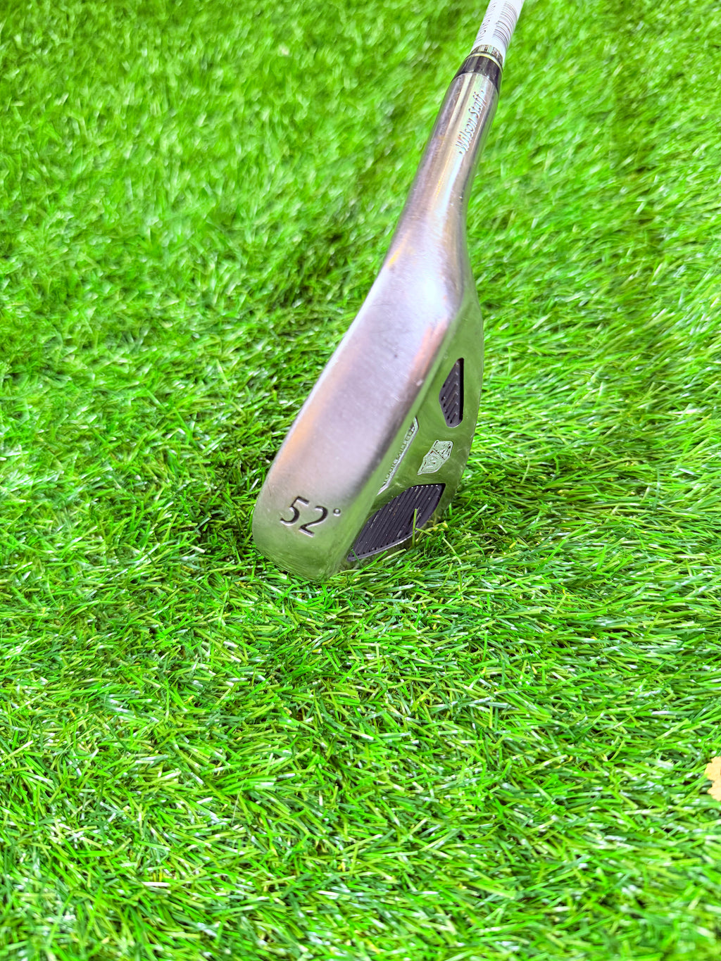 Wilson Staff TW9 Tour Milled Gapwedge – 52° / 8° Bounce (Rechtshandig)