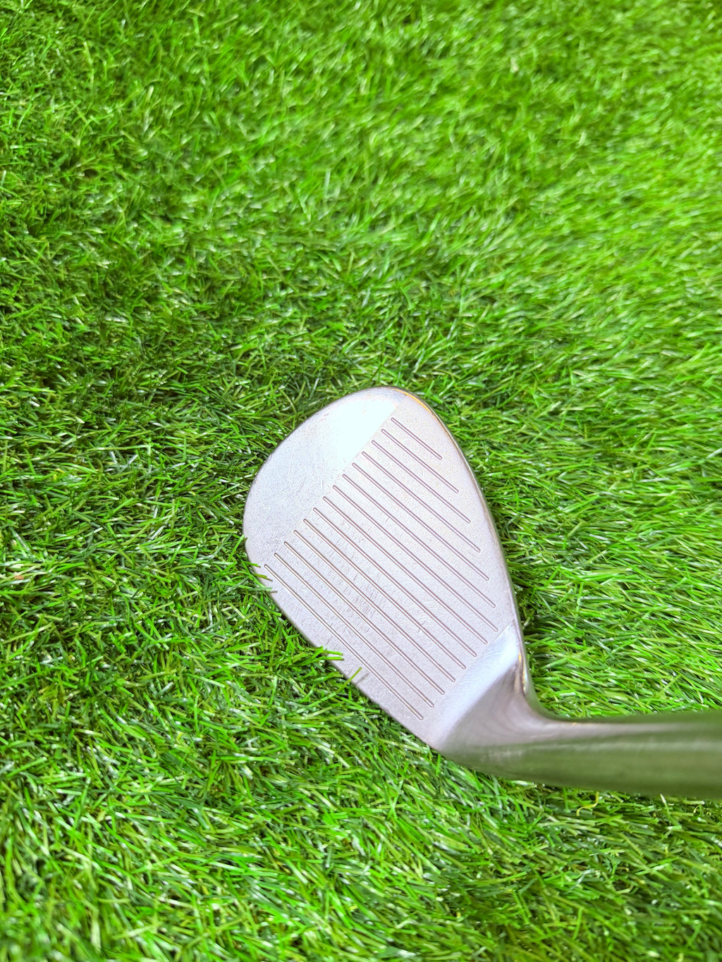 Wilson Staff TW9 Tour Milled Gapwedge – 52° / 8° Bounce (Rechtshandig)