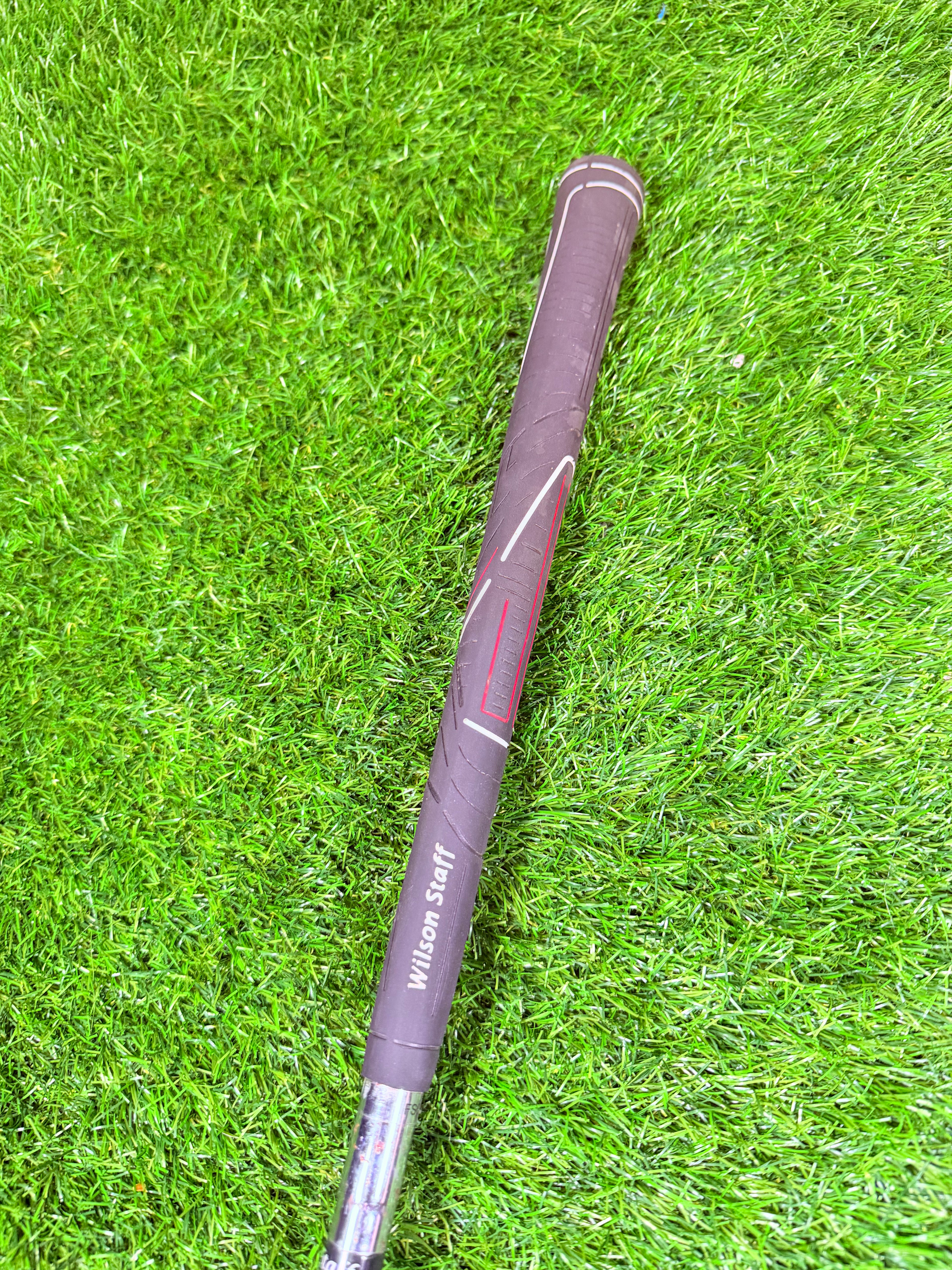 Wilson Staff TW9 Tour Milled Gapwedge – 52° / 8° Bounce (Rechtshandig)