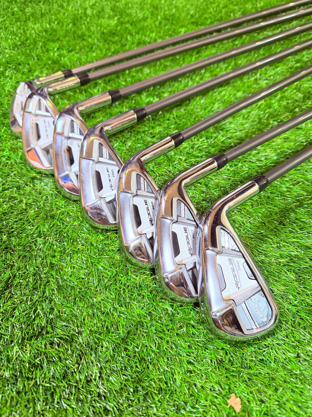 Callaway Rogue Pro IJzers – 5 t/m PW + AW (Rechtshandig)