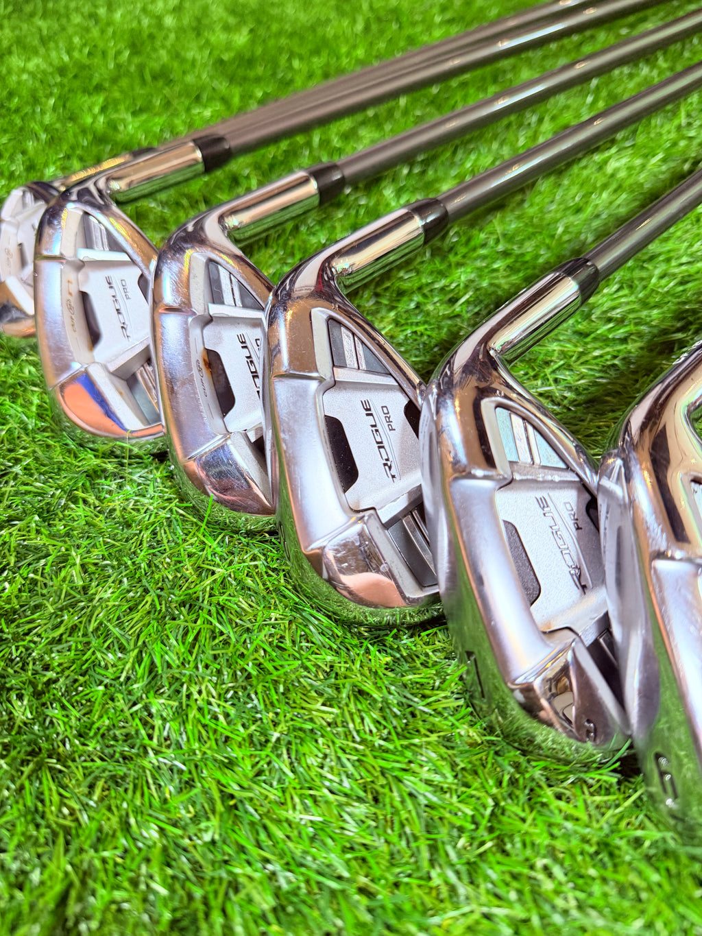 Callaway Rogue Pro IJzers – 5 t/m PW + AW (Rechtshandig)