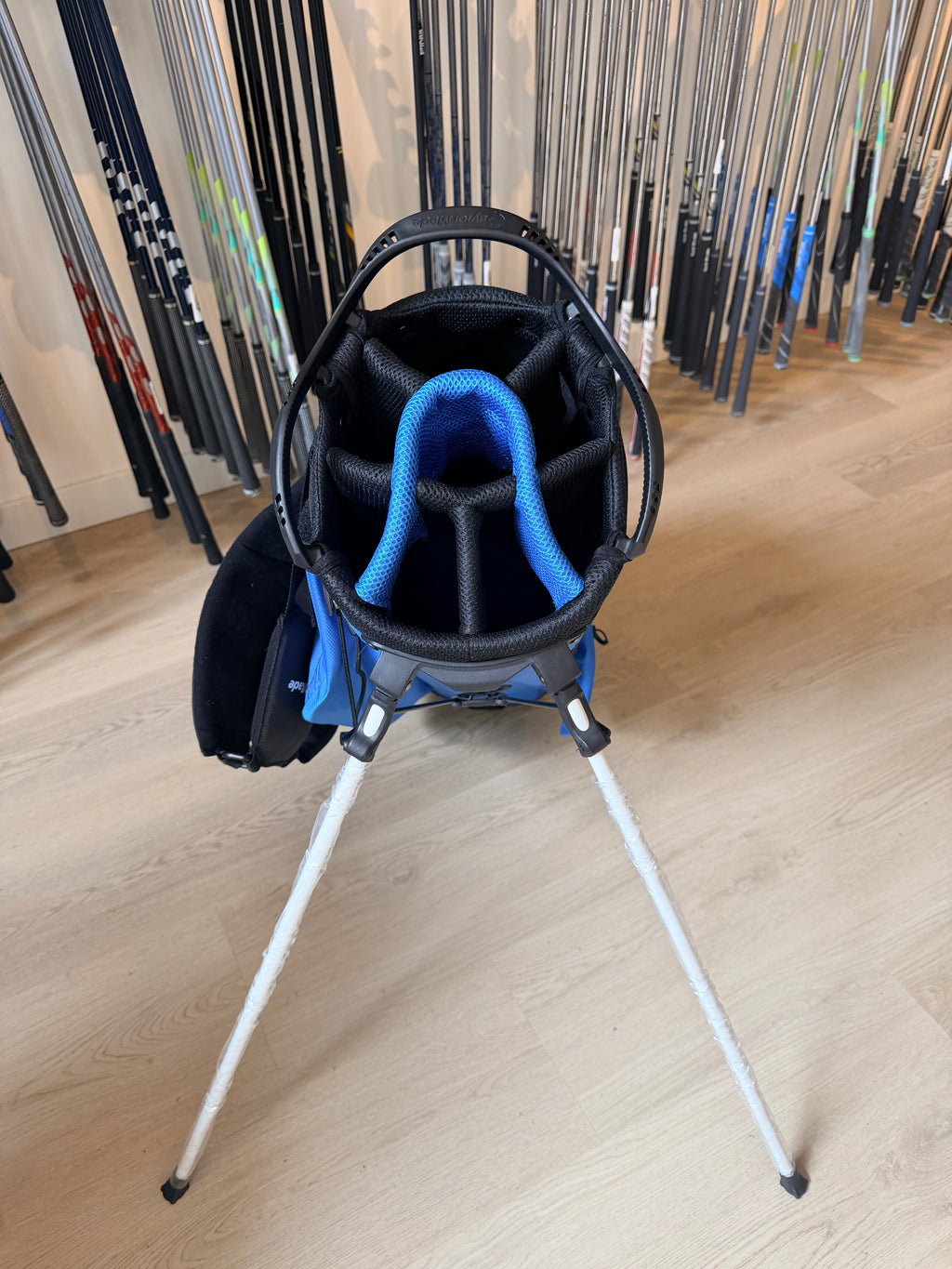 TaylorMade Standbag – Blauw – 8-Vaks (Nieuw)
