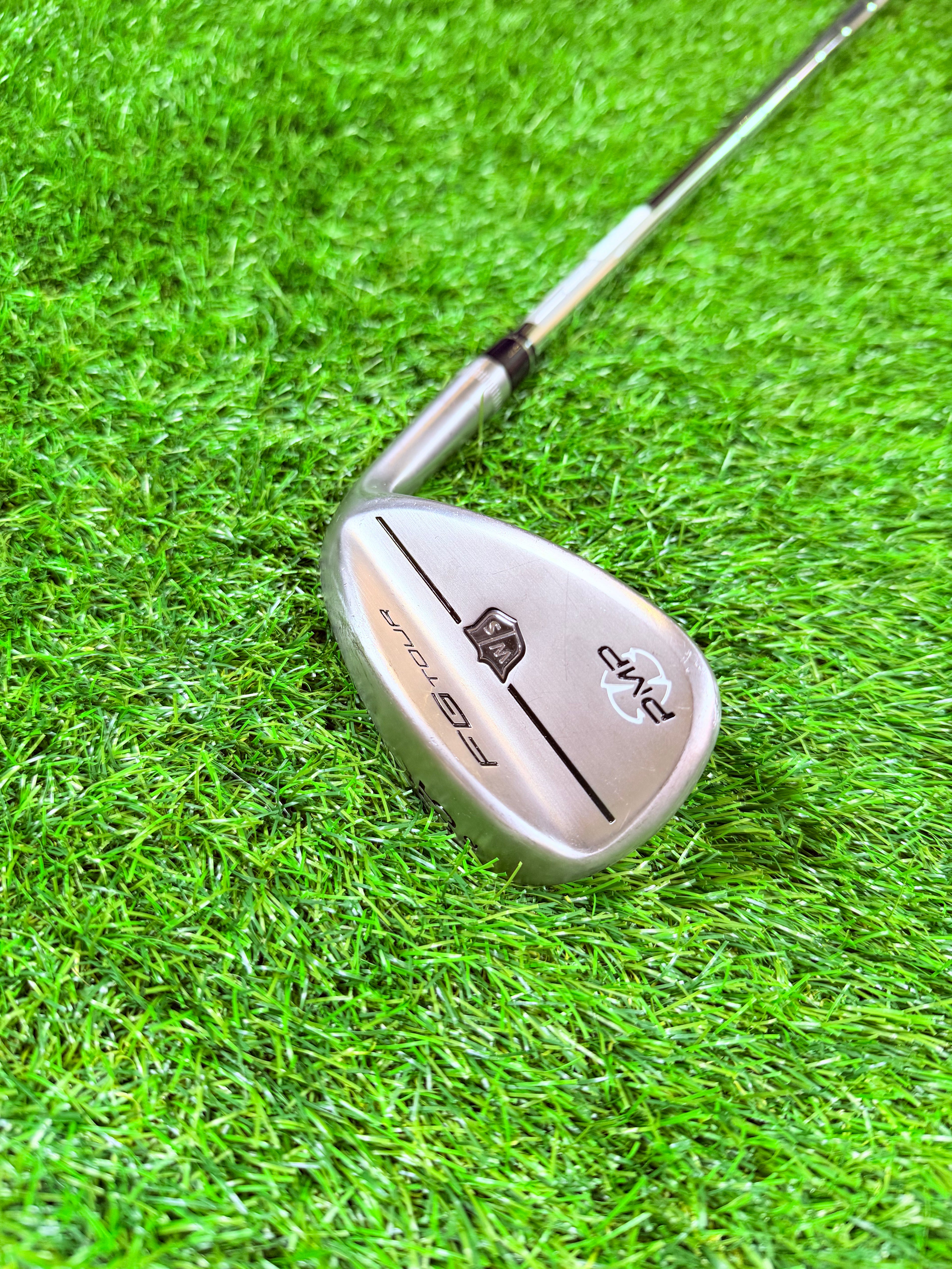 Wilson Staff FG Tour PMP Sandwedge – 55° / 12° Bounce (Rechtshandig)