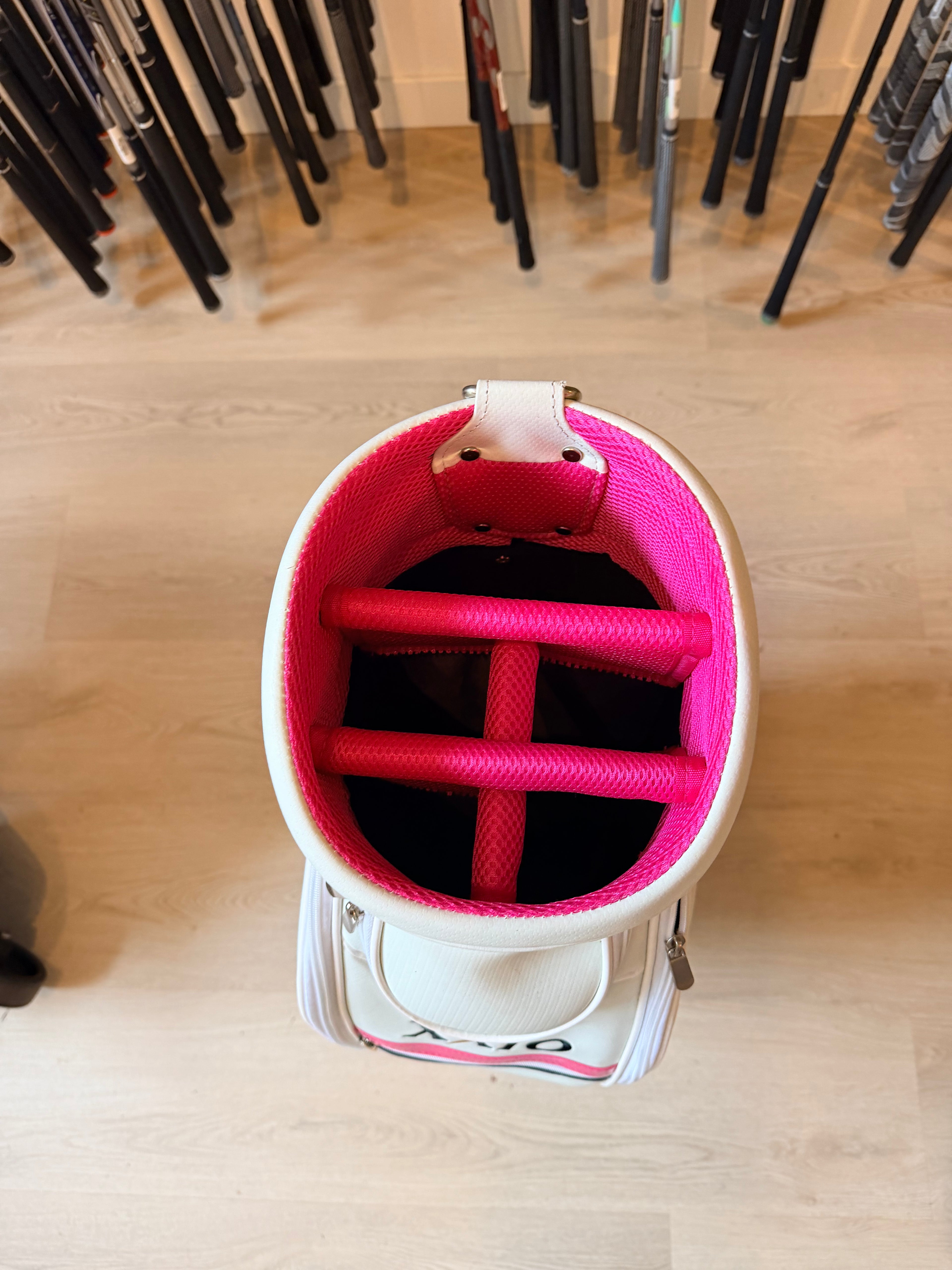 XXIO Halve Tourbag / Cartbag – Wit/Roze – Luxe Uitvoering