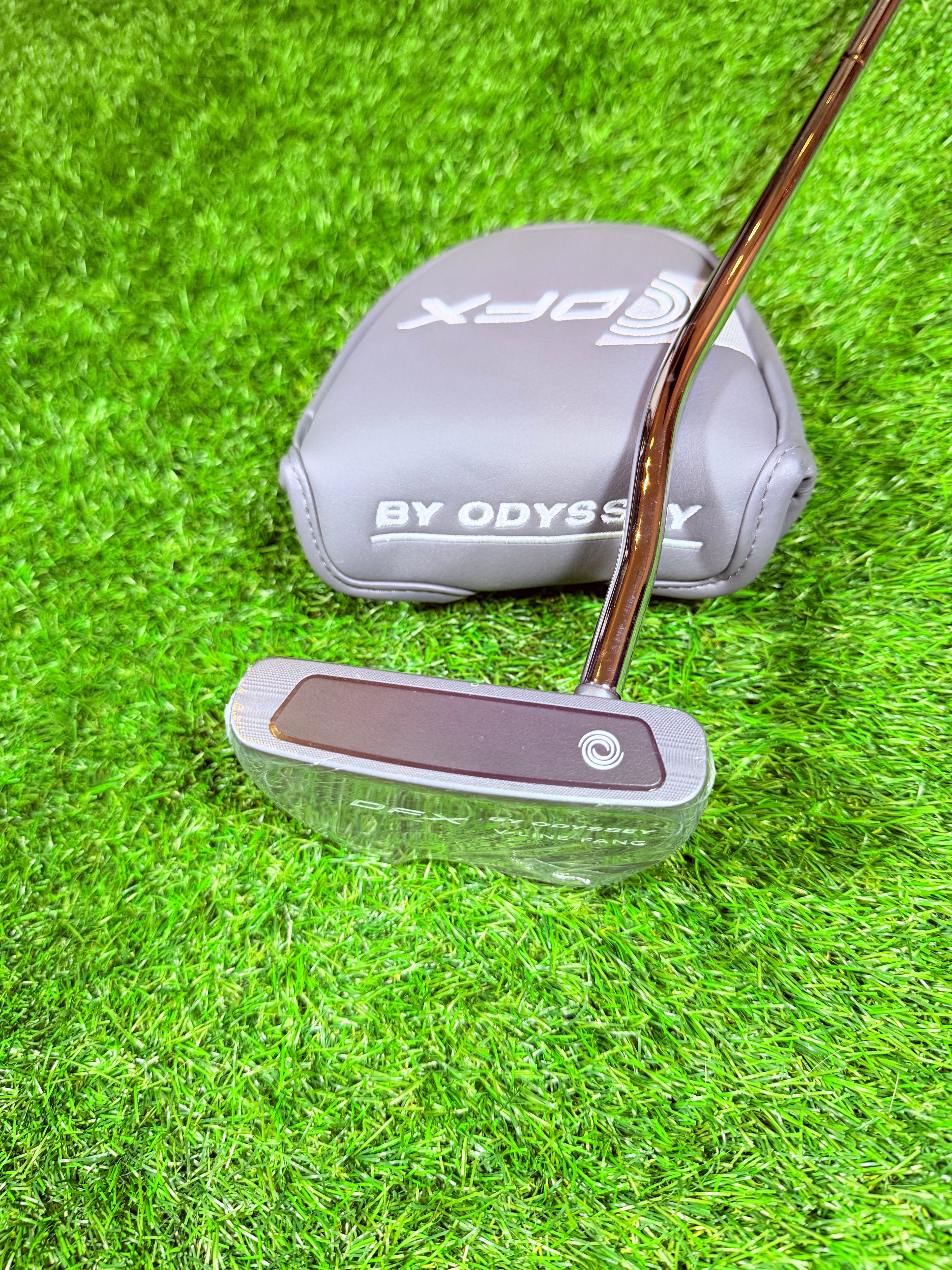 Odyssey DFX V-Line Fang Putter – 33 Inch (Rechtshandig)
