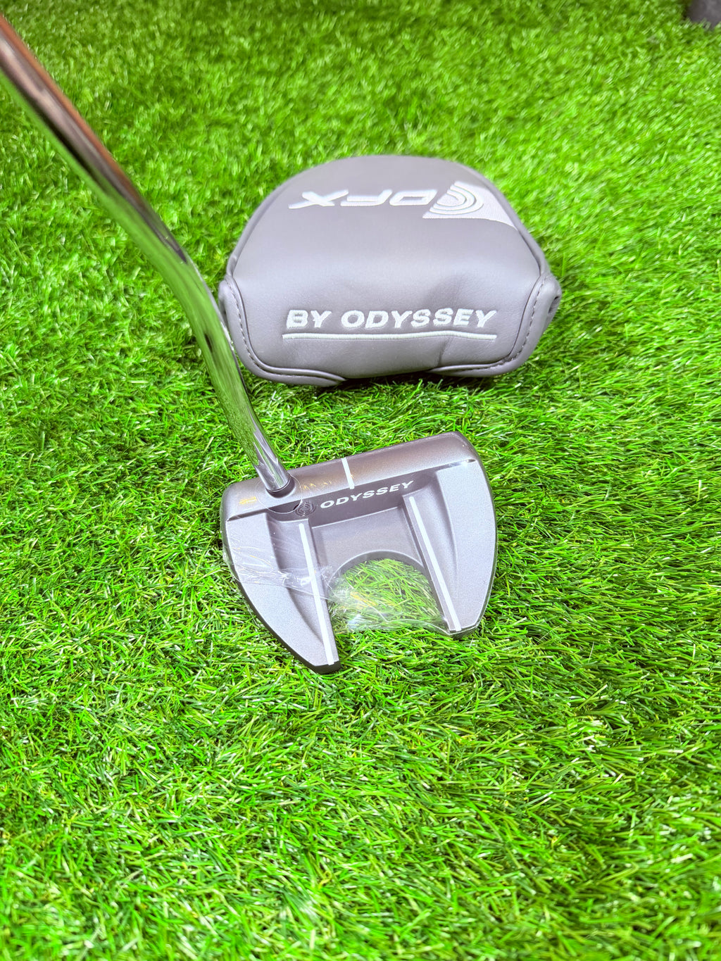 Odyssey DFX V-Line Fang Putter – 33 Inch (Rechtshandig)