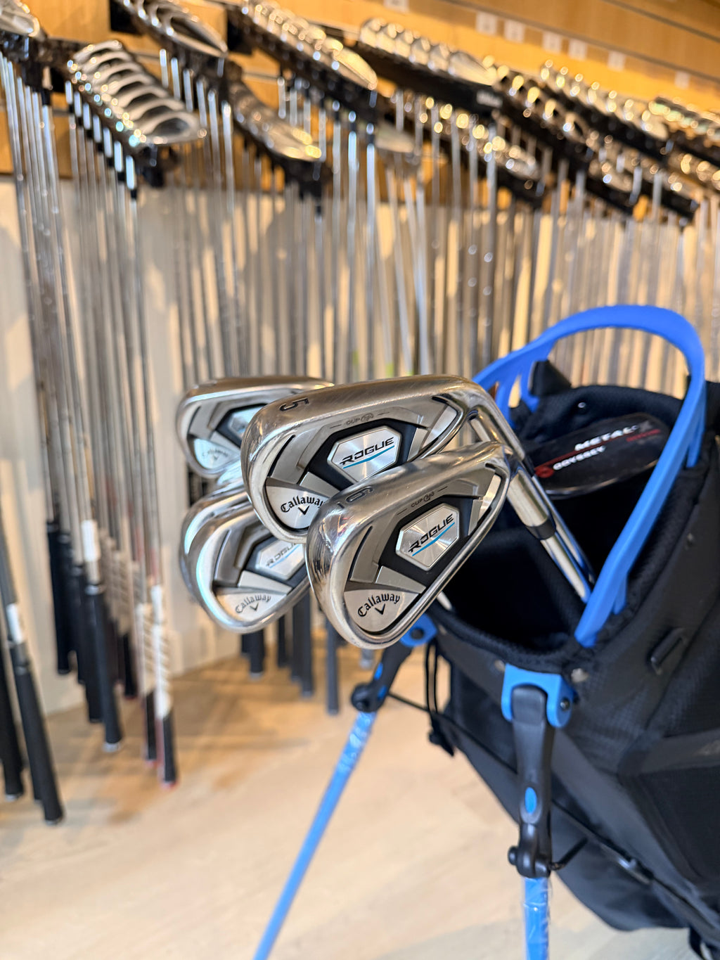 Callaway Rogue 360 Cup Golfset – 5 t/m SW + Odyssey Putter + Nieuwe Standbag (Rechtshandig)