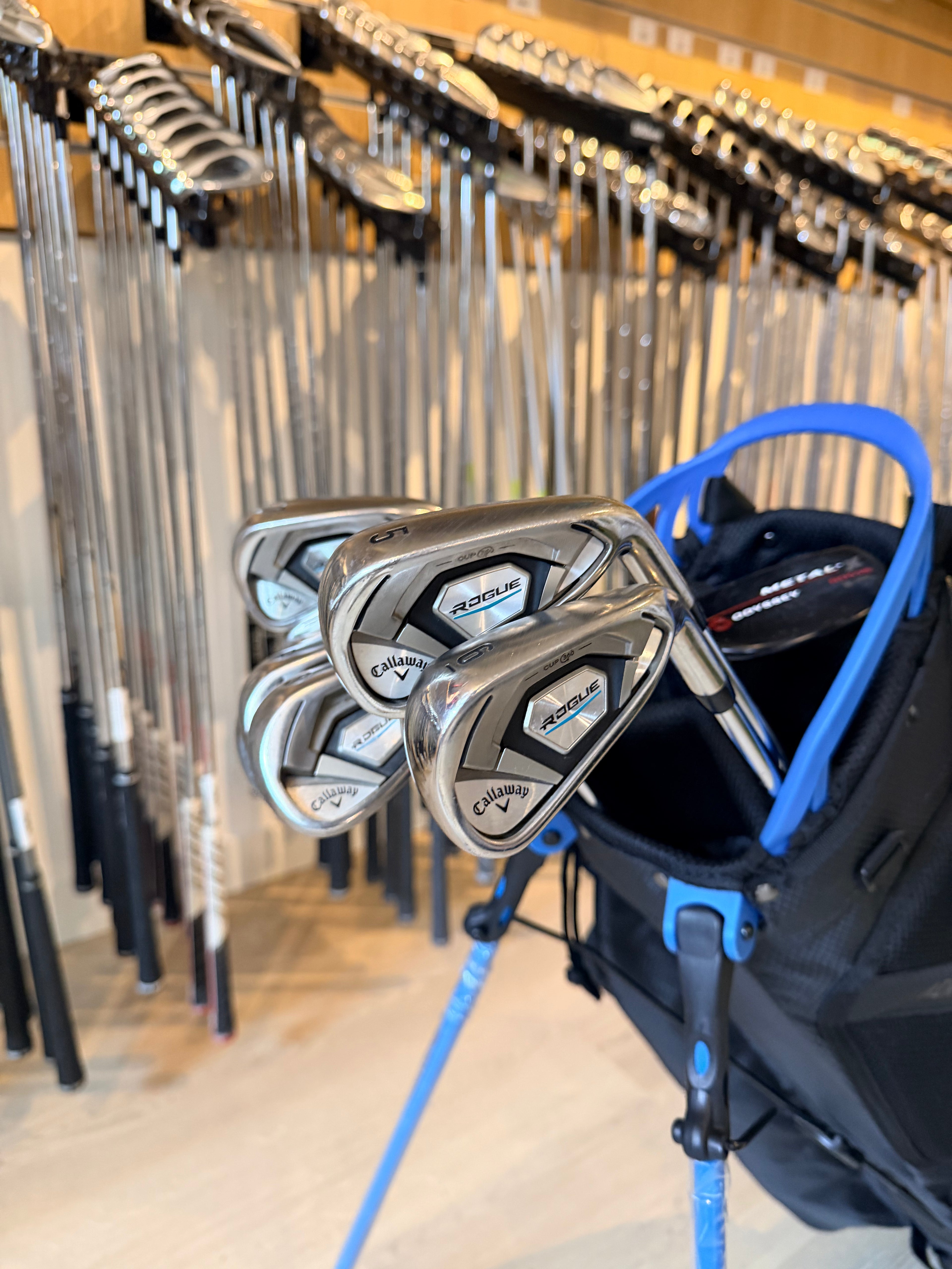 Callaway Rogue 360 Cup Golfset – 5 t/m SW + Odyssey Putter + Nieuwe Standbag (Rechtshandig)