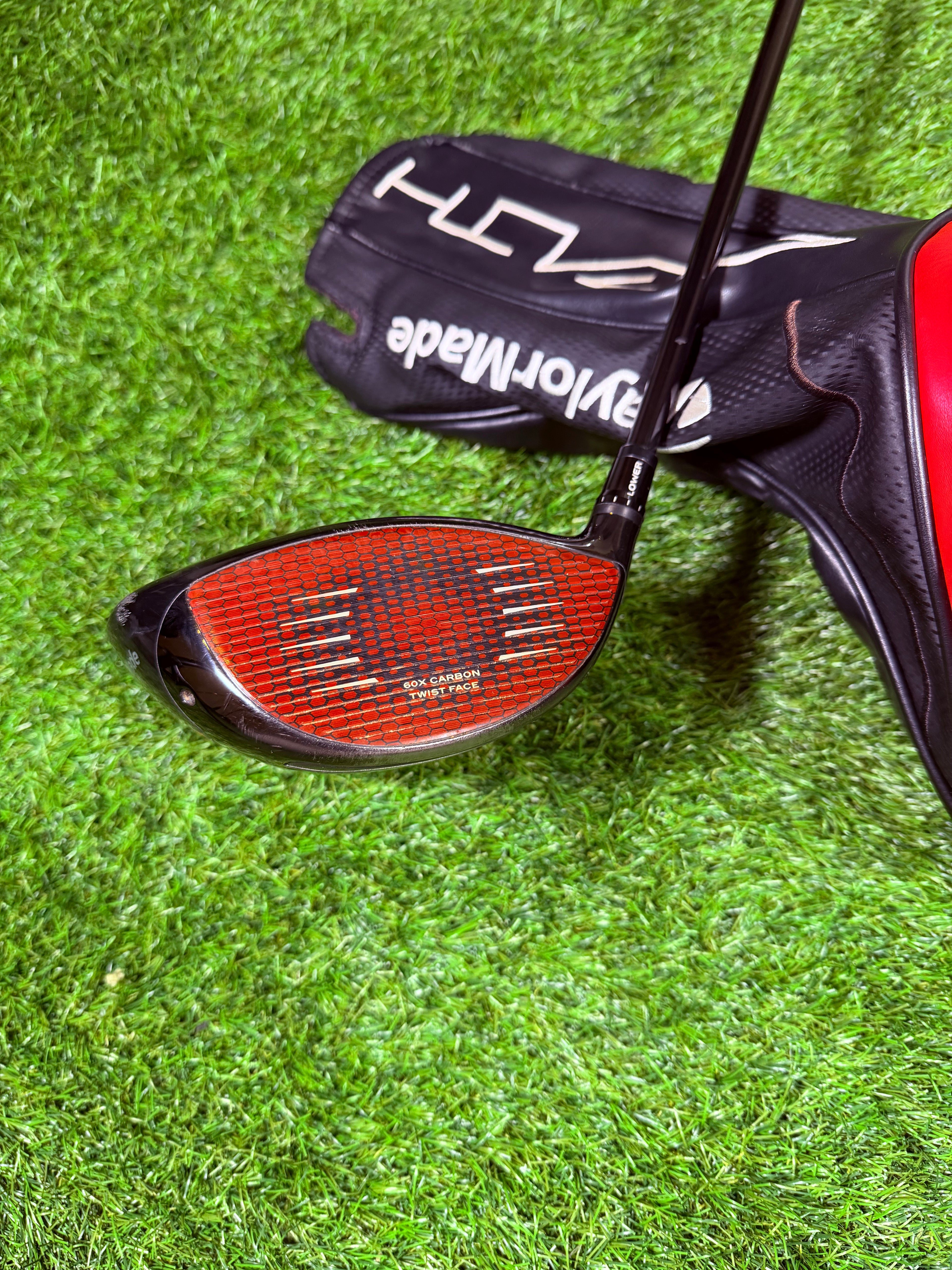 Rechtshandige TaylorMade Stealth Driver 10,5° met geoptimaliseerde clubkop en grip, geschikt voor golfspelers van alle niveaus