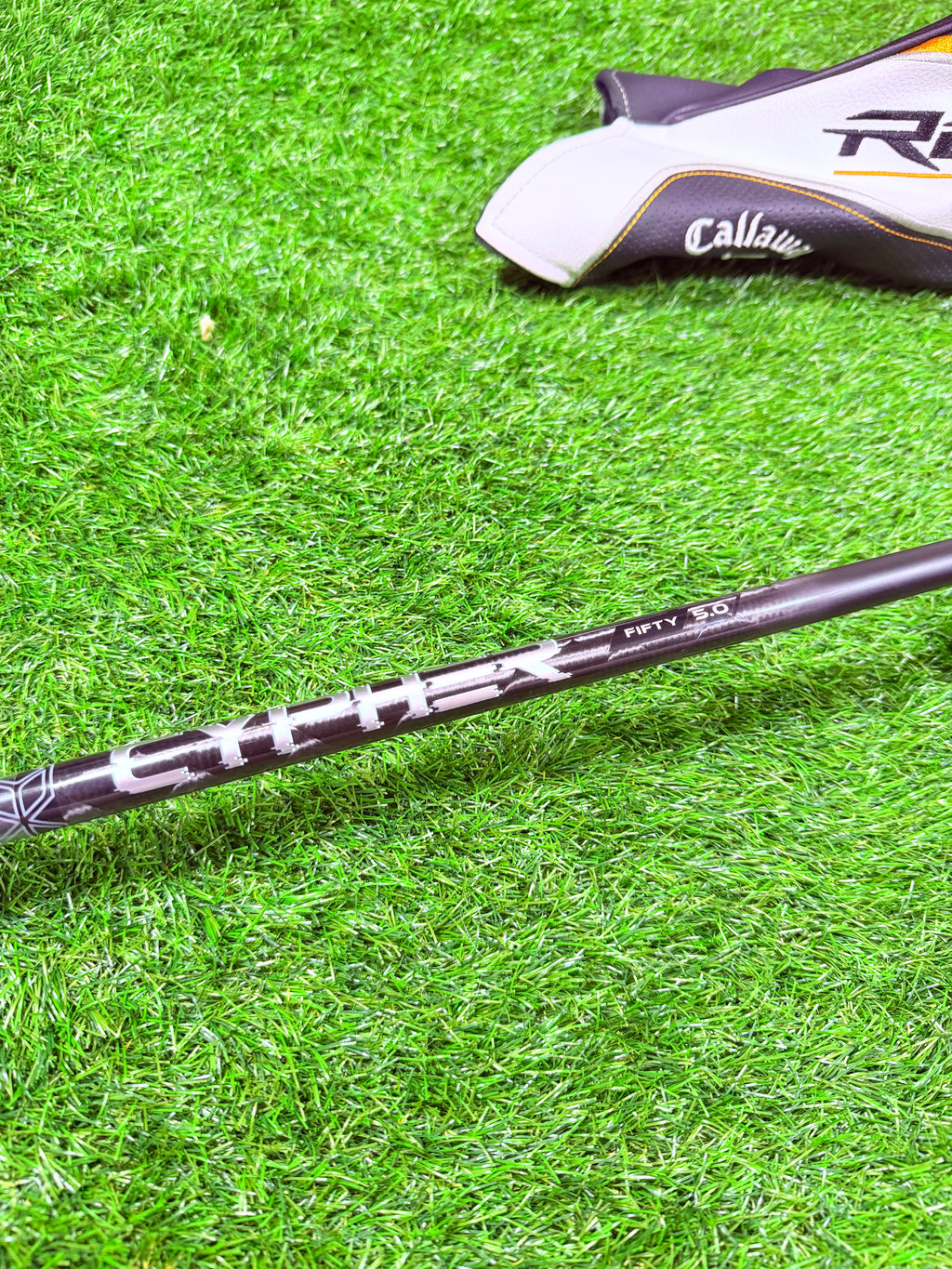 Callaway Rogue ST Max D 5-wood golfclub met 19° loft, zichtbaar op de afbeelding, geschikt voor hoge precisie en controle.
