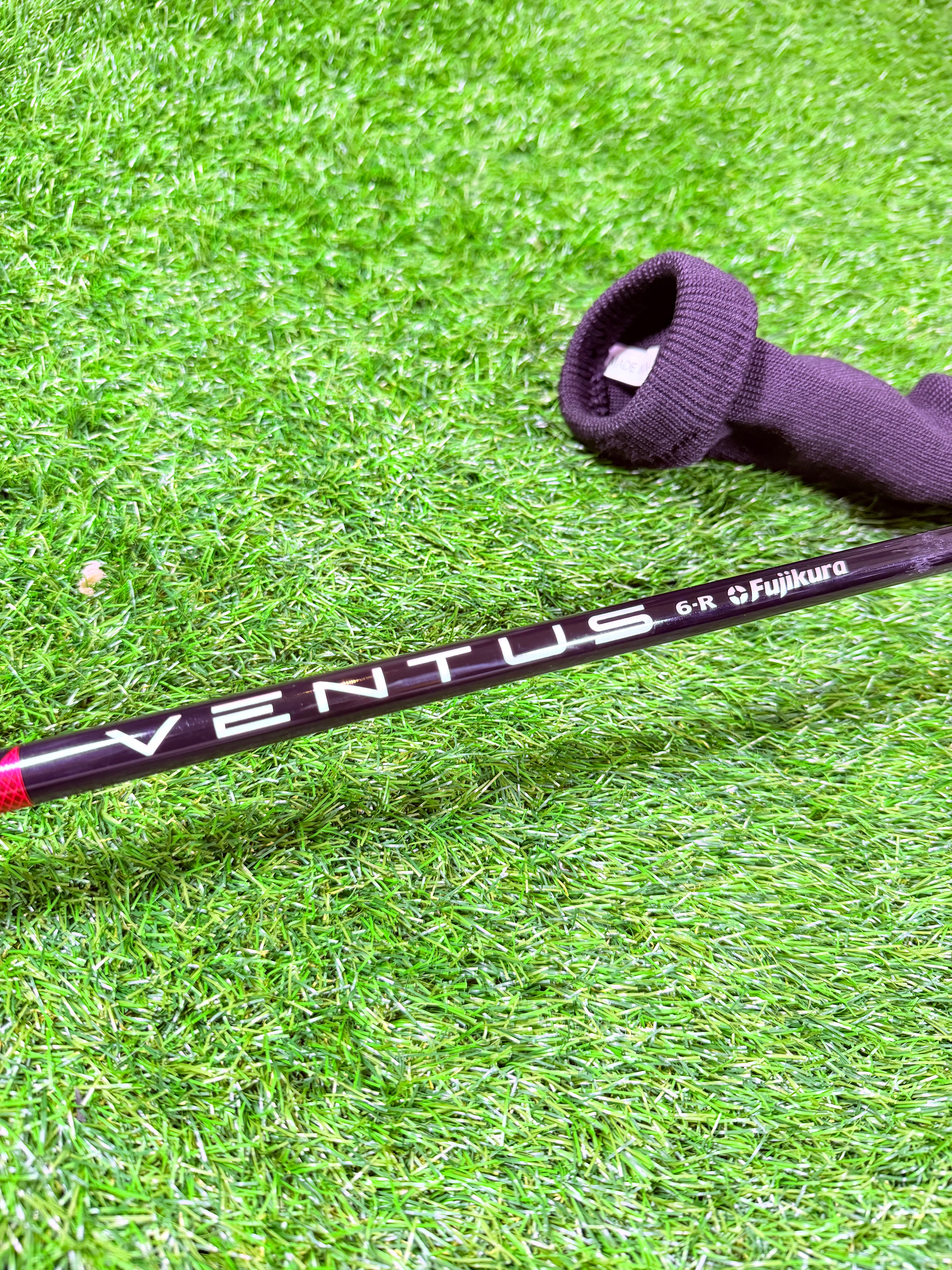 Golfhybride TaylorMade Stealth 5 (25°) met houten clubhoofd en graphite shaft, geschikt voor heren golfers.