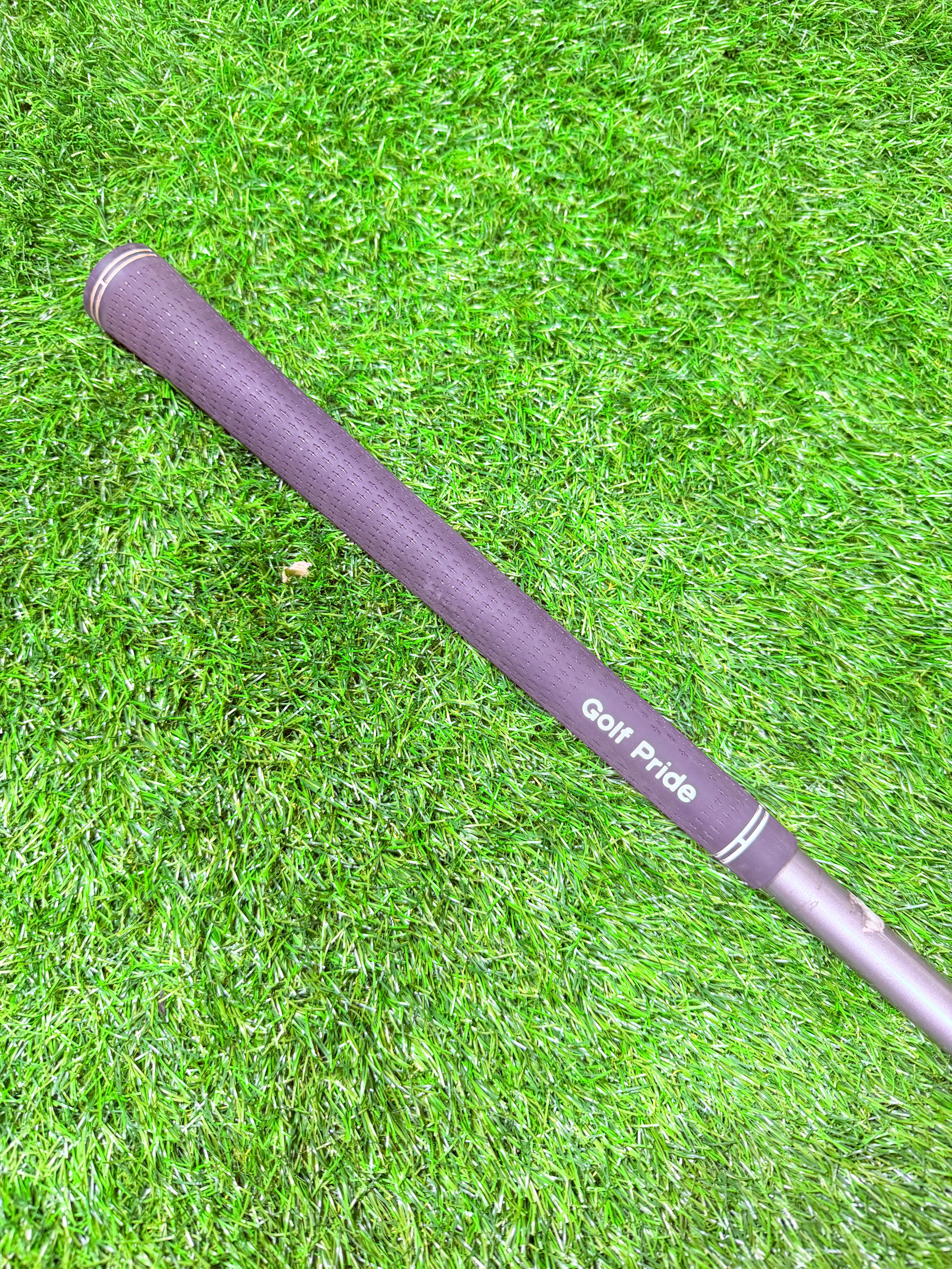 Rechtshandige PING G5 3-wood met 15° loft, golfclub met graphite shaft en zwarte afwerking, geschikt voor golfers.