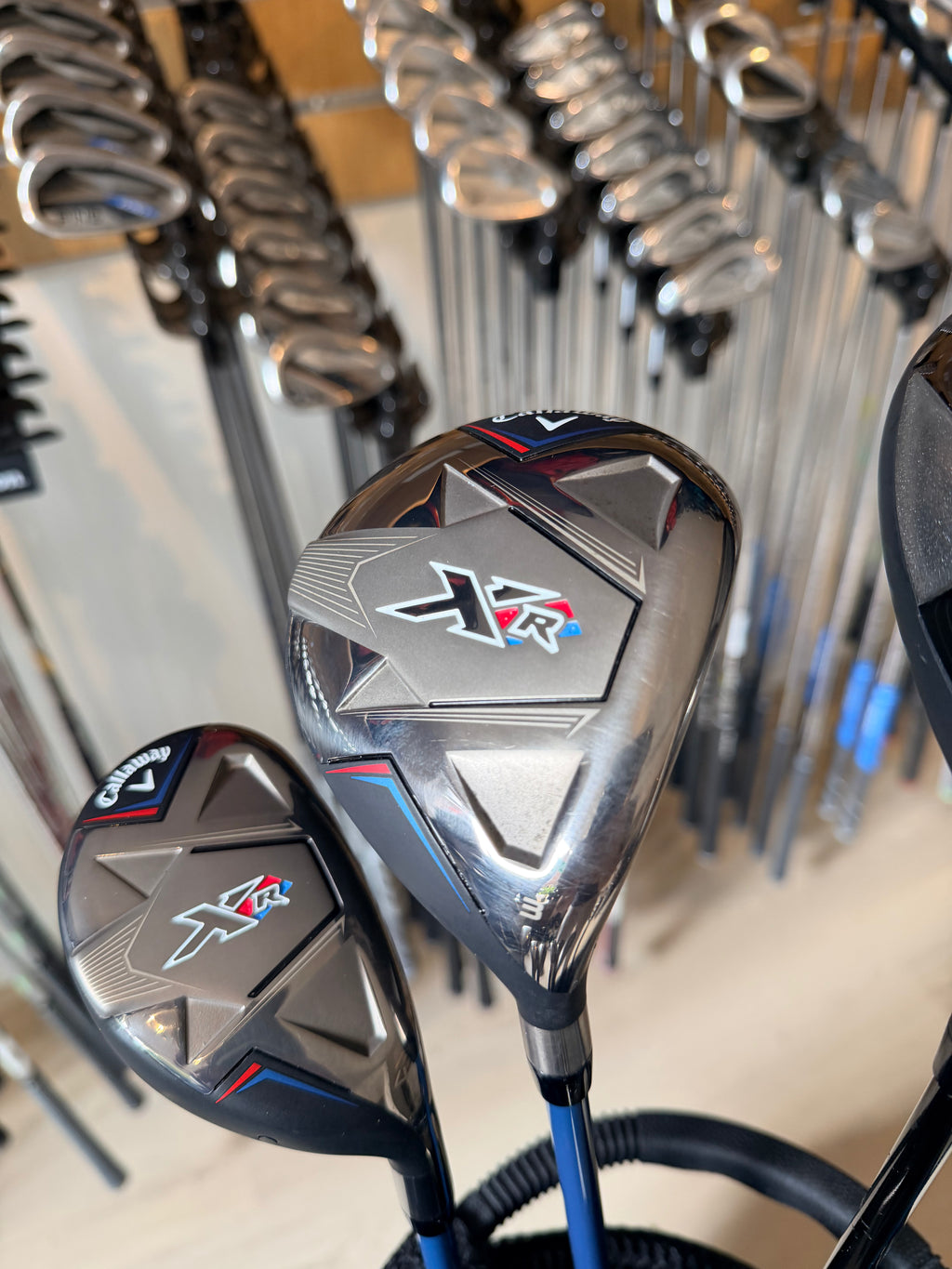 Complete Callaway XR golfset met graphite clubs en Odyssey White Hot Tour #2 putter voor rechtshandige golfers, door Thom's Golfgear