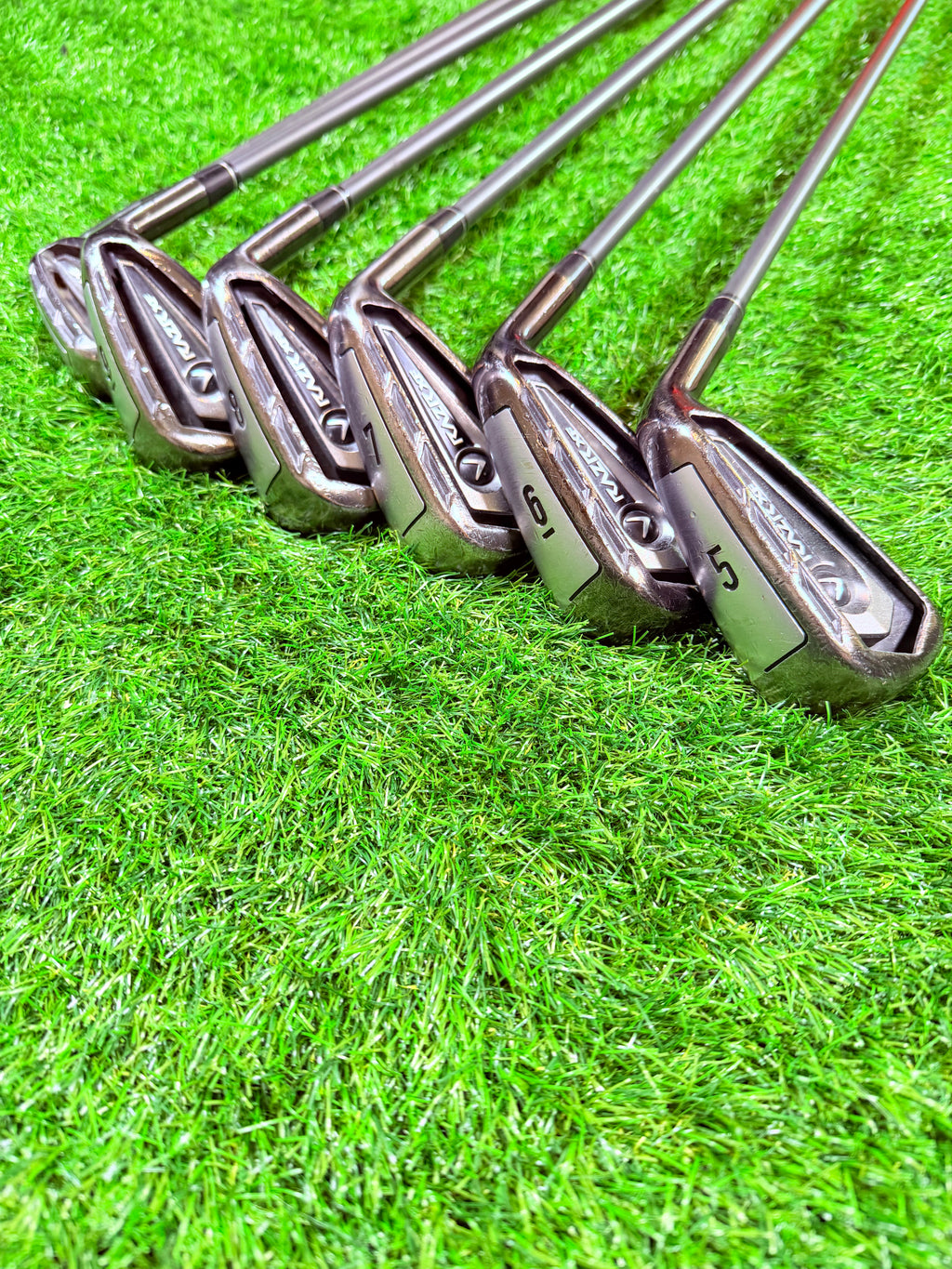Rechtshandig Callaway RAZR XF ijzerset 5 tot PW met graphite shafts, liggewicht en geschikt voor golfers
