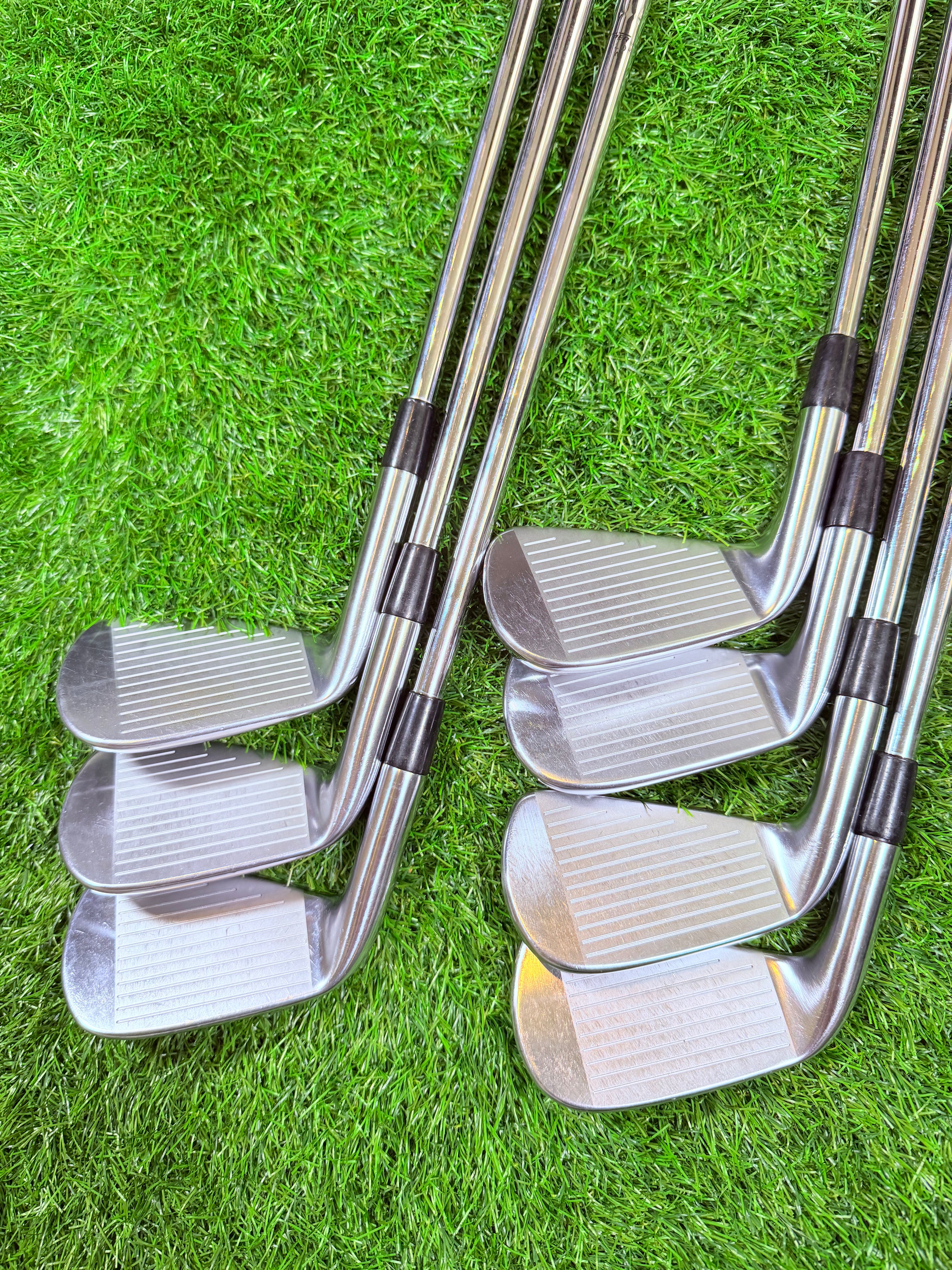 Titleist AP2 716 IJzerset – 4 t/m PW Dynamic Gold R300 Regular (Rechtshandig)
