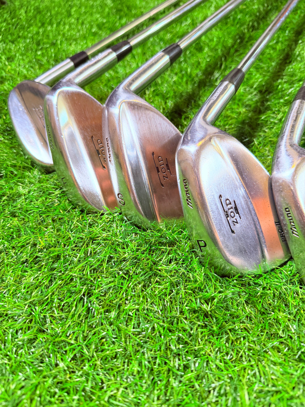 Mizuno T-Zoid Pro II IJzerset – 3 t/m PW + SW/FW/LW Staal R400 (Rechtshandig)