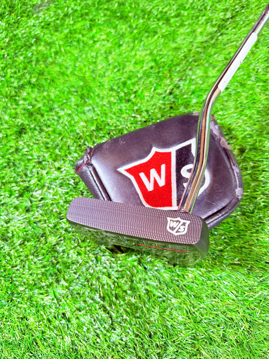 Wilson Staff Infinite Bucktown Putter – 34" (Rechtshandig)