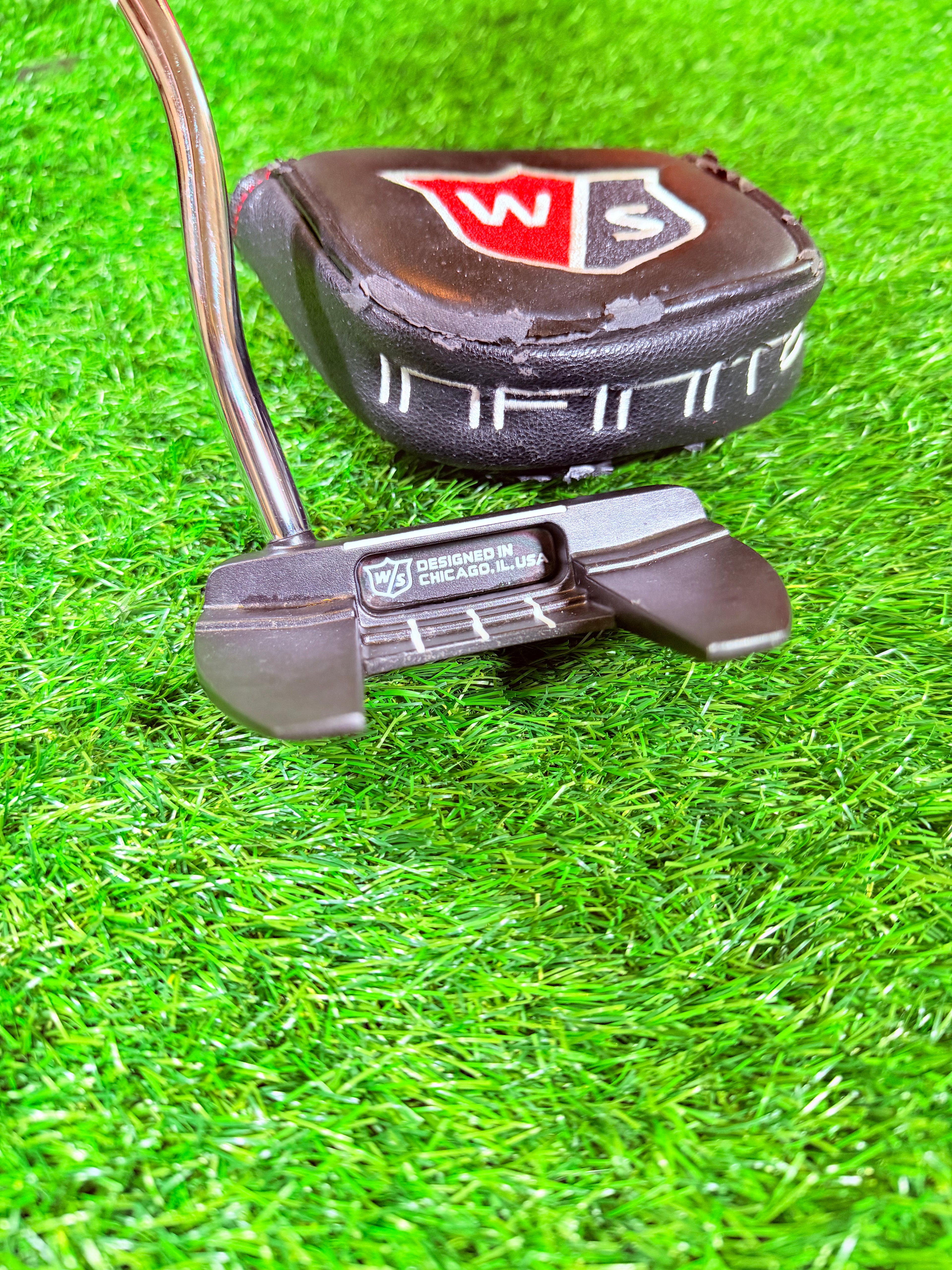 Wilson Staff Infinite Bucktown Putter – 34" (Rechtshandig)