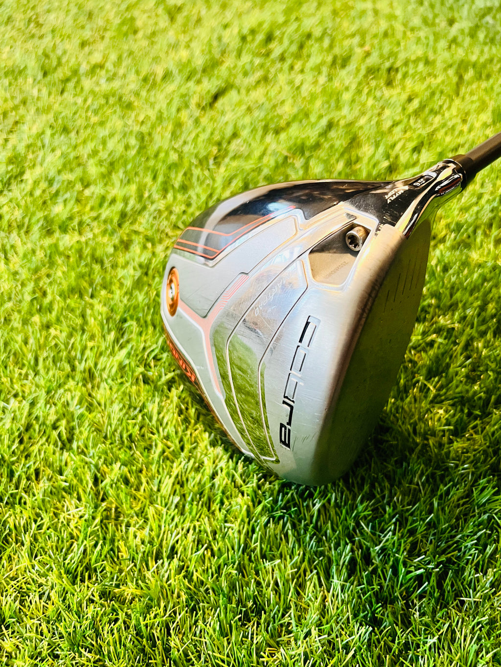 Verstelbare Cobra King F7 Ti driver 9,5° voor links en rechts, met titanium clubhoofd en uitgebreide instelmogelijkheden.