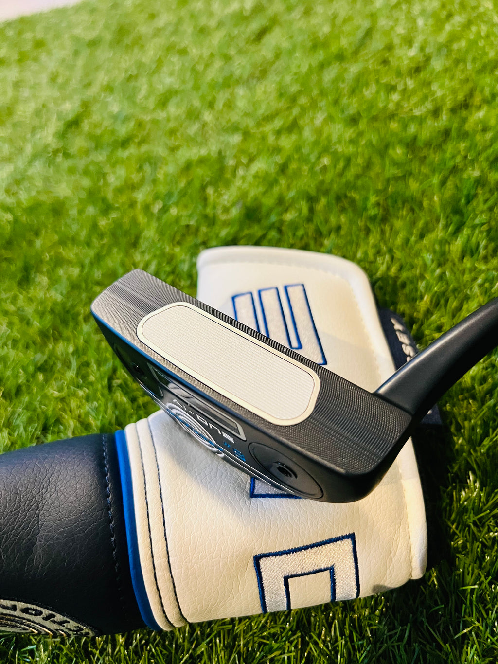 Odyssey Ai-One #9 Tour Bag Collection Putter – 33 inch