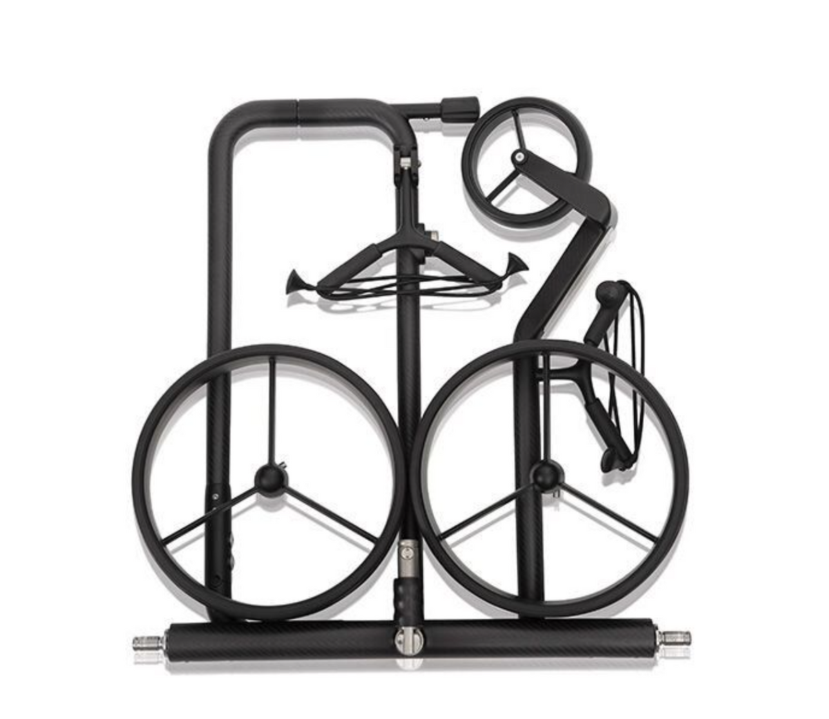Elektrische golftrolley van Thom's Golfgear, JuCad Carbon Drive Classic 3.0 set met carbon frame en afstandsbediening.