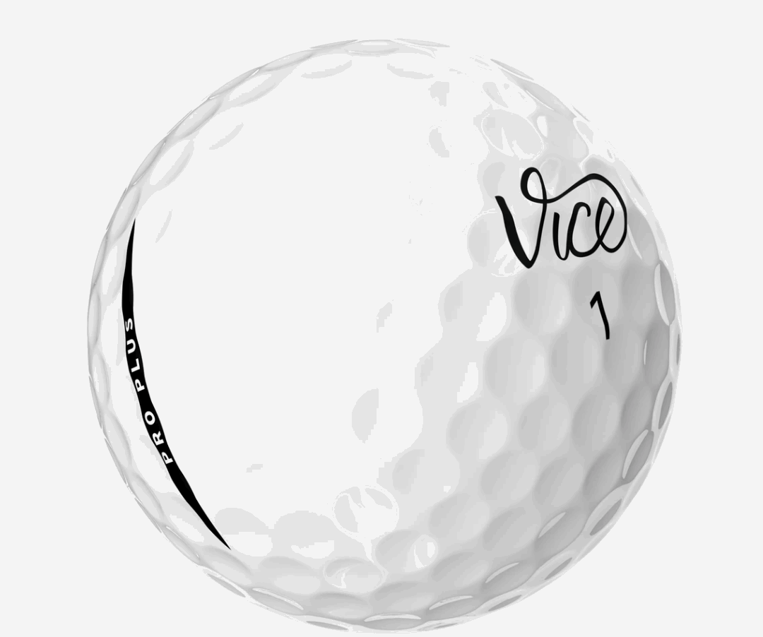 Twaalf witte Thom's Golfgear Vice Pro Plus golfballen op een witte achtergrond, gedetailleerde close-up van de tennisbal.