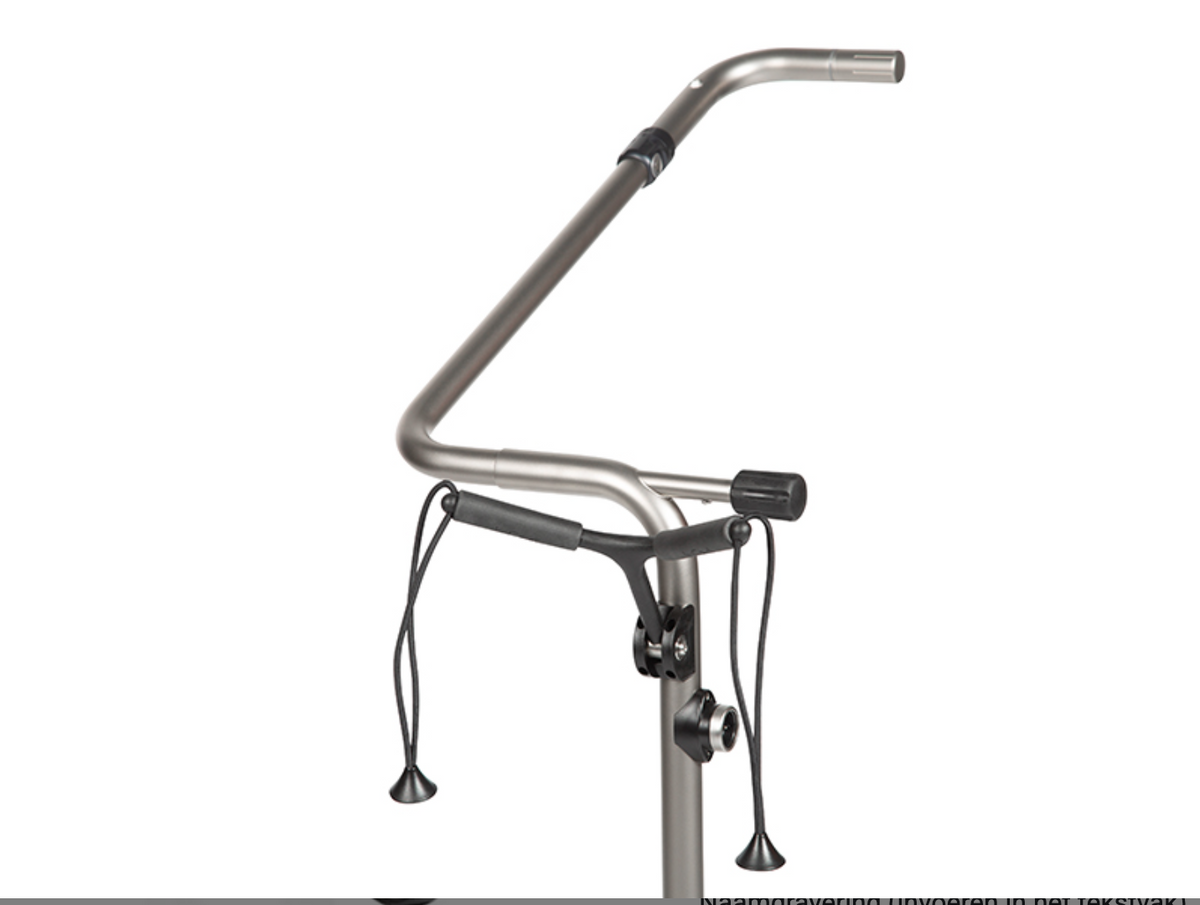 Elektrische golftrolley JuCad Drive Edelstaal 3.0 van Thom's Golfgear, zichtbaar op scherm, roestvrij staal en geavanceerde functies