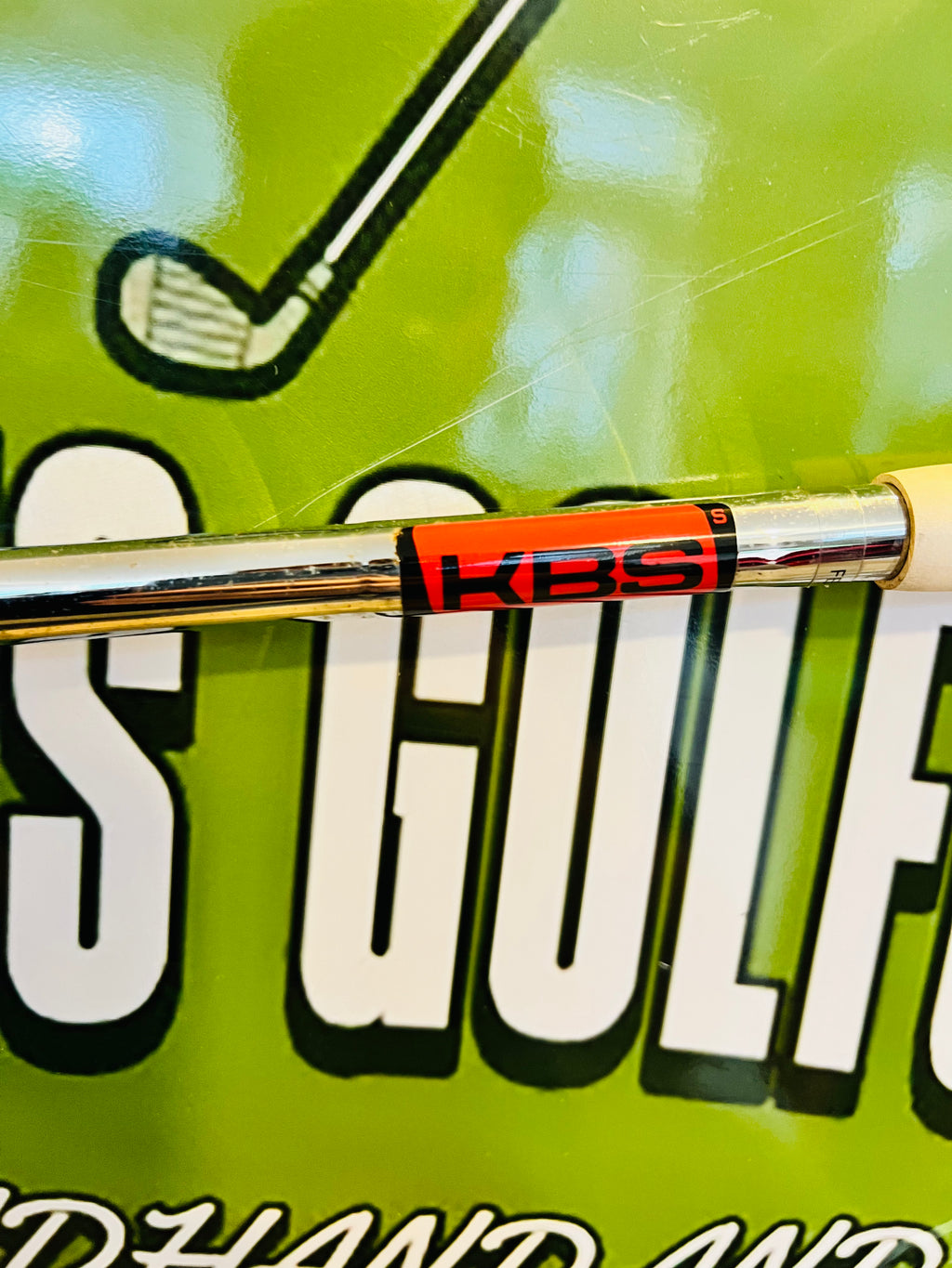 Stiff Shaft van KBS in de Wilson Staff ijzers