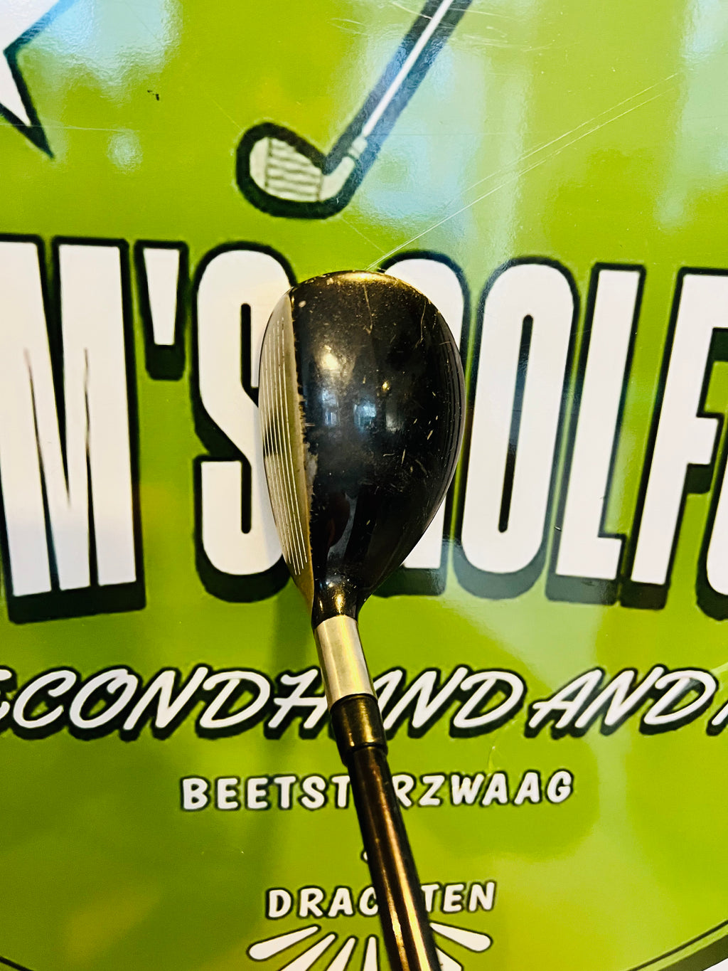 Bovenaanzicht van de Titleist hybrid