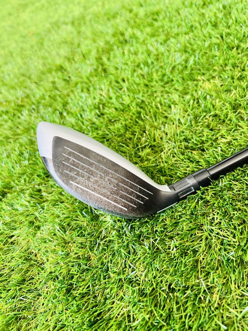 Taylormade M4 4 Hybrid 22* — Stiff / 22 / 4H