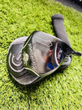 Cleveland Classic XL driver van Thom's Golfgear, close-up van de golfclubs met blauwe grip en grote clubhoofd.