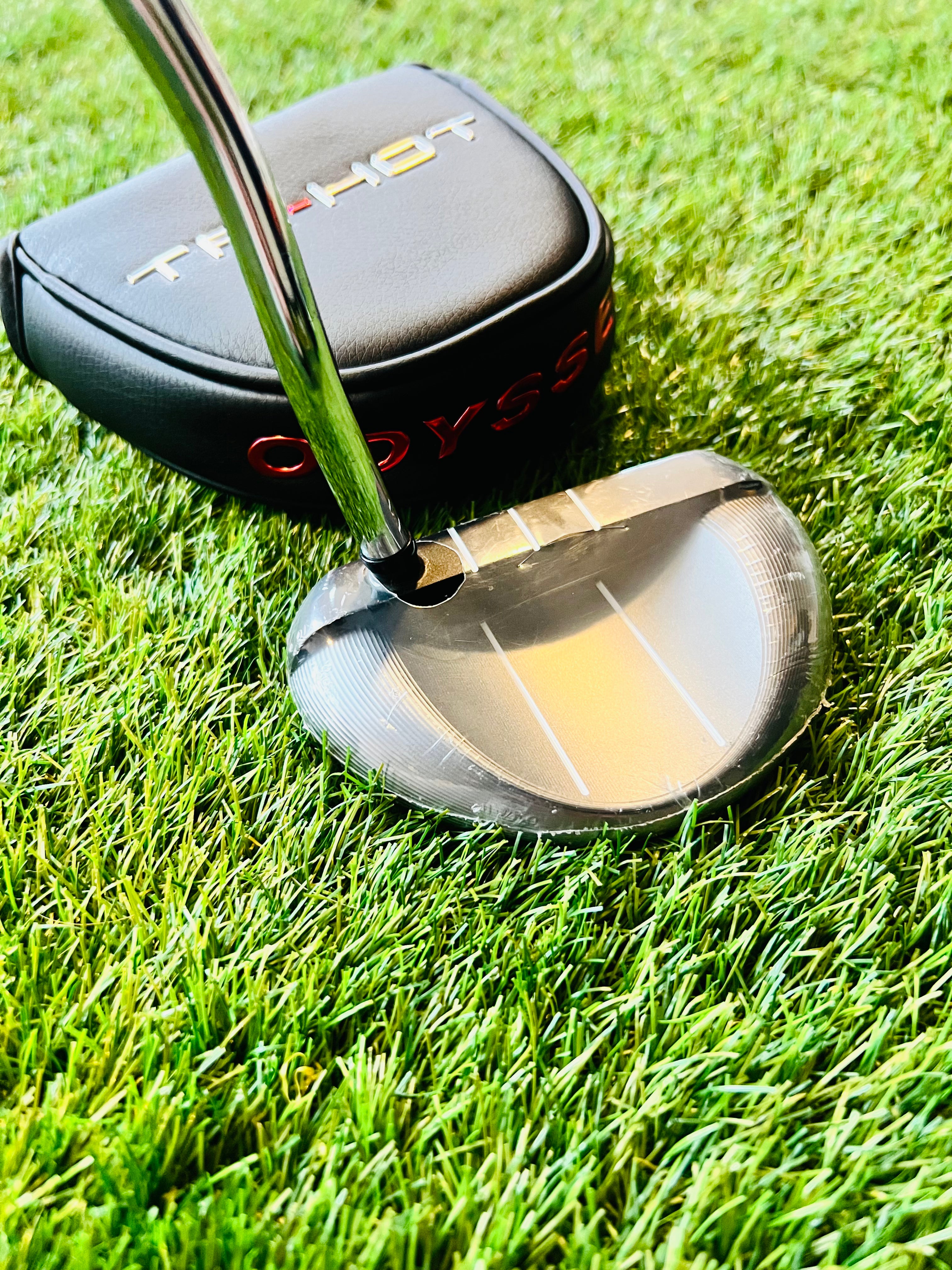 Bovenaanzicht van de nieuwe Odyssey Rossie Trihot putter