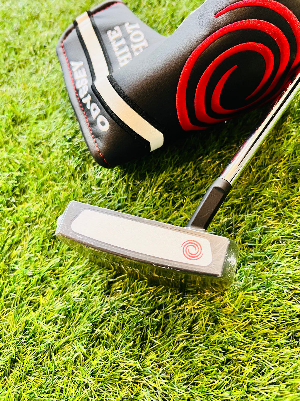 Clubblad van de Odyssey White Hot Versa Three