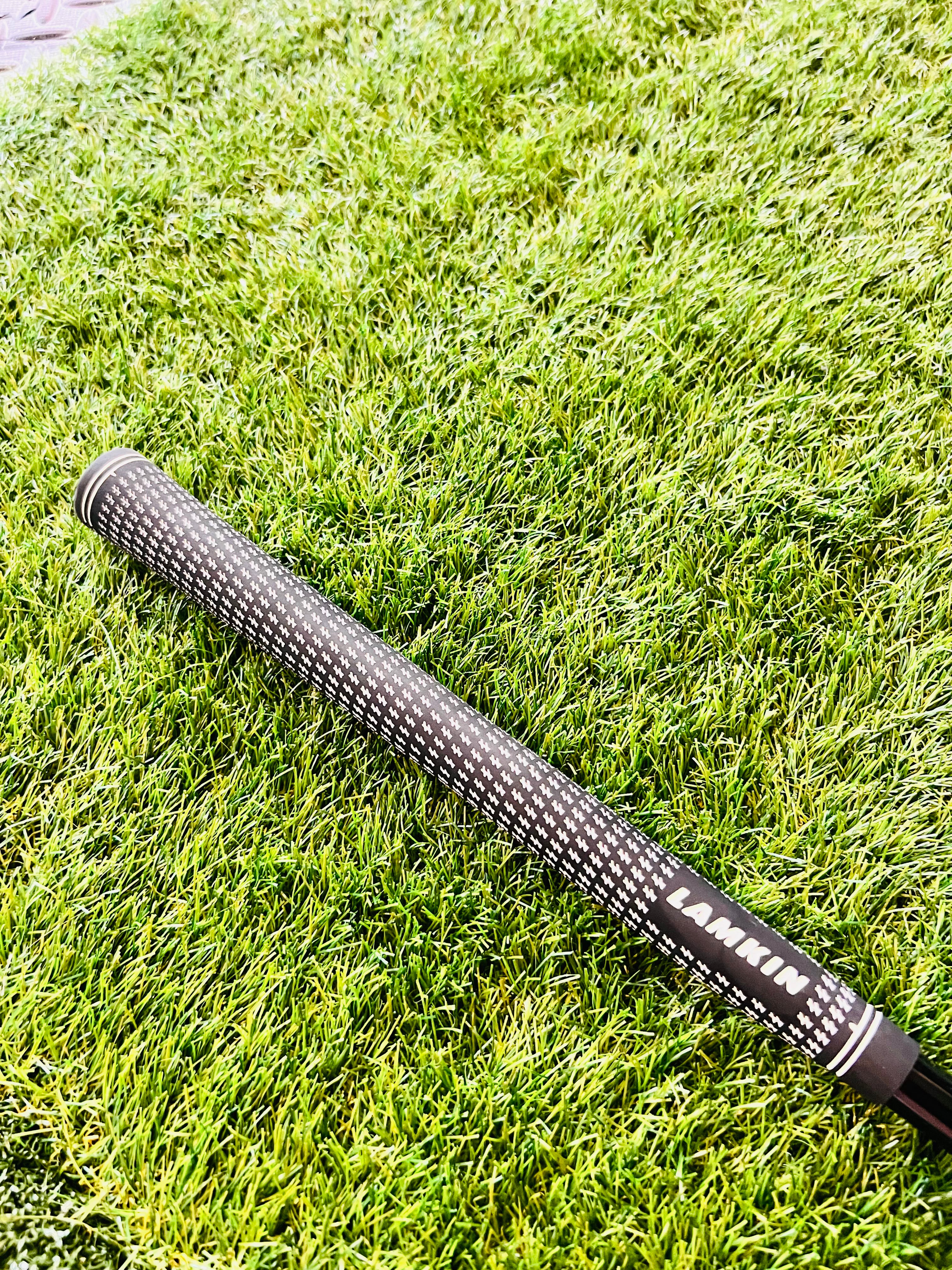 Lamkin Crossline grip op Taylormade M1 3W