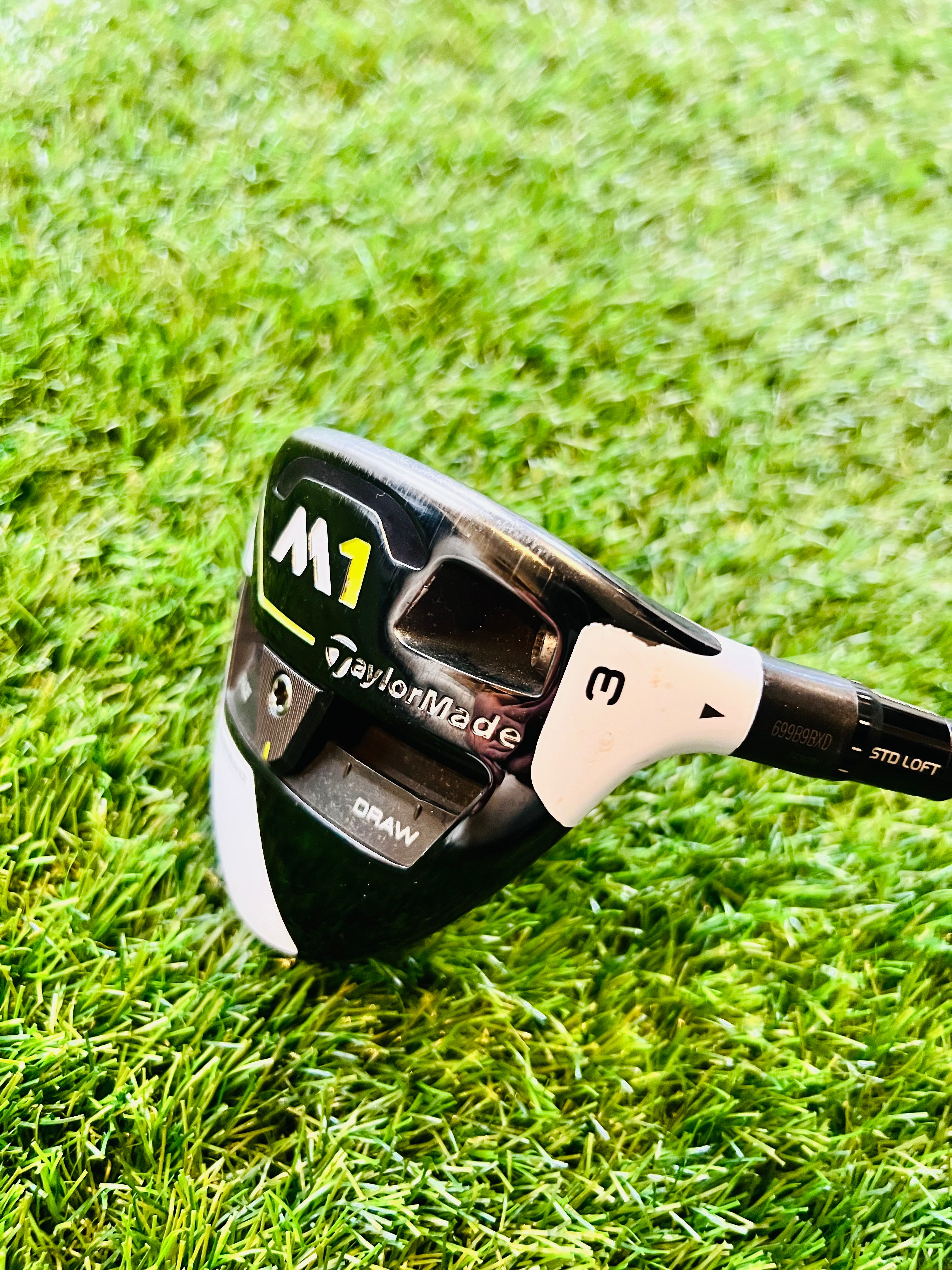 Taylormade M1 3W zijaanzicht