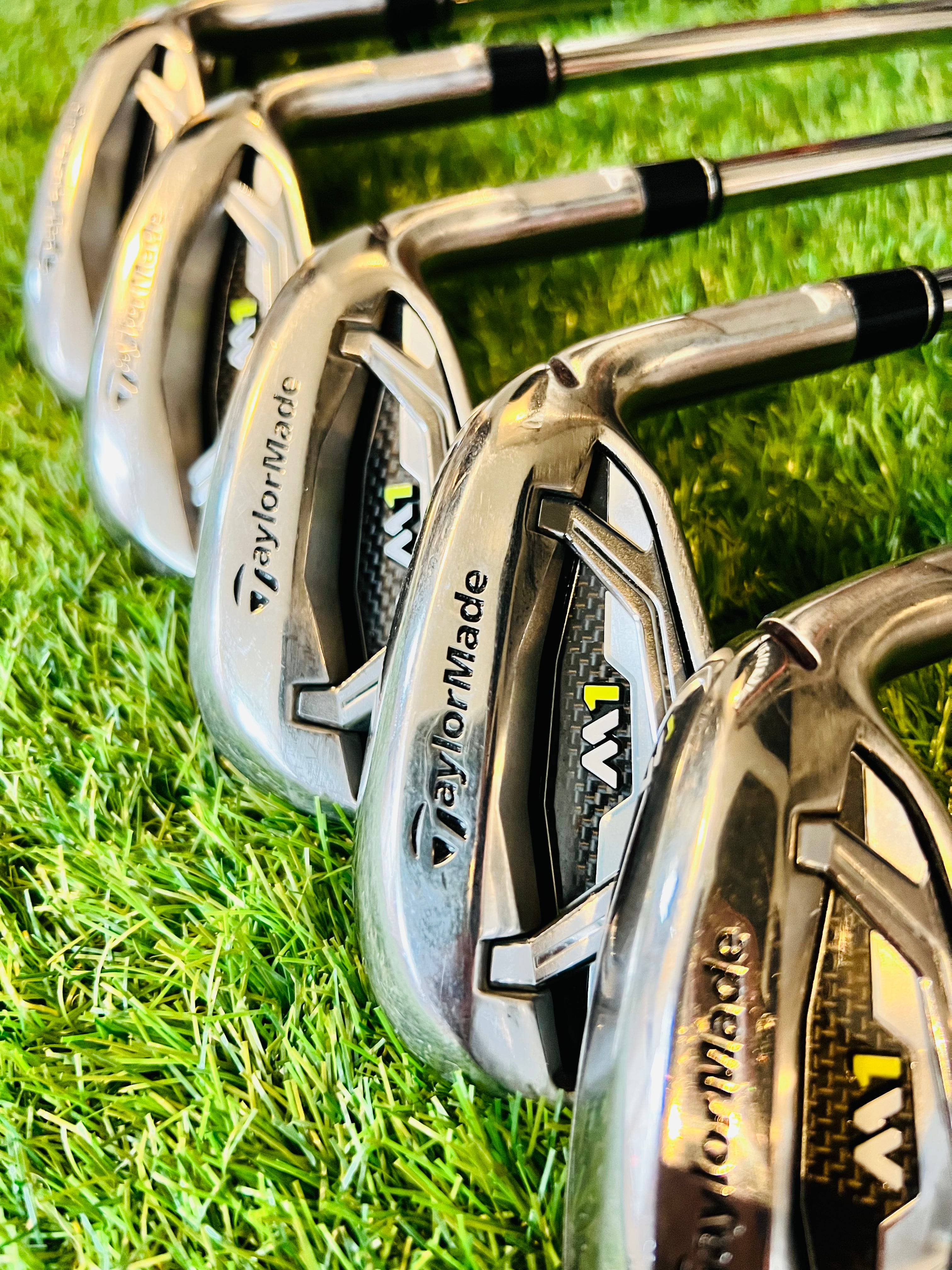 close up van de Taylormade M1 ijzers